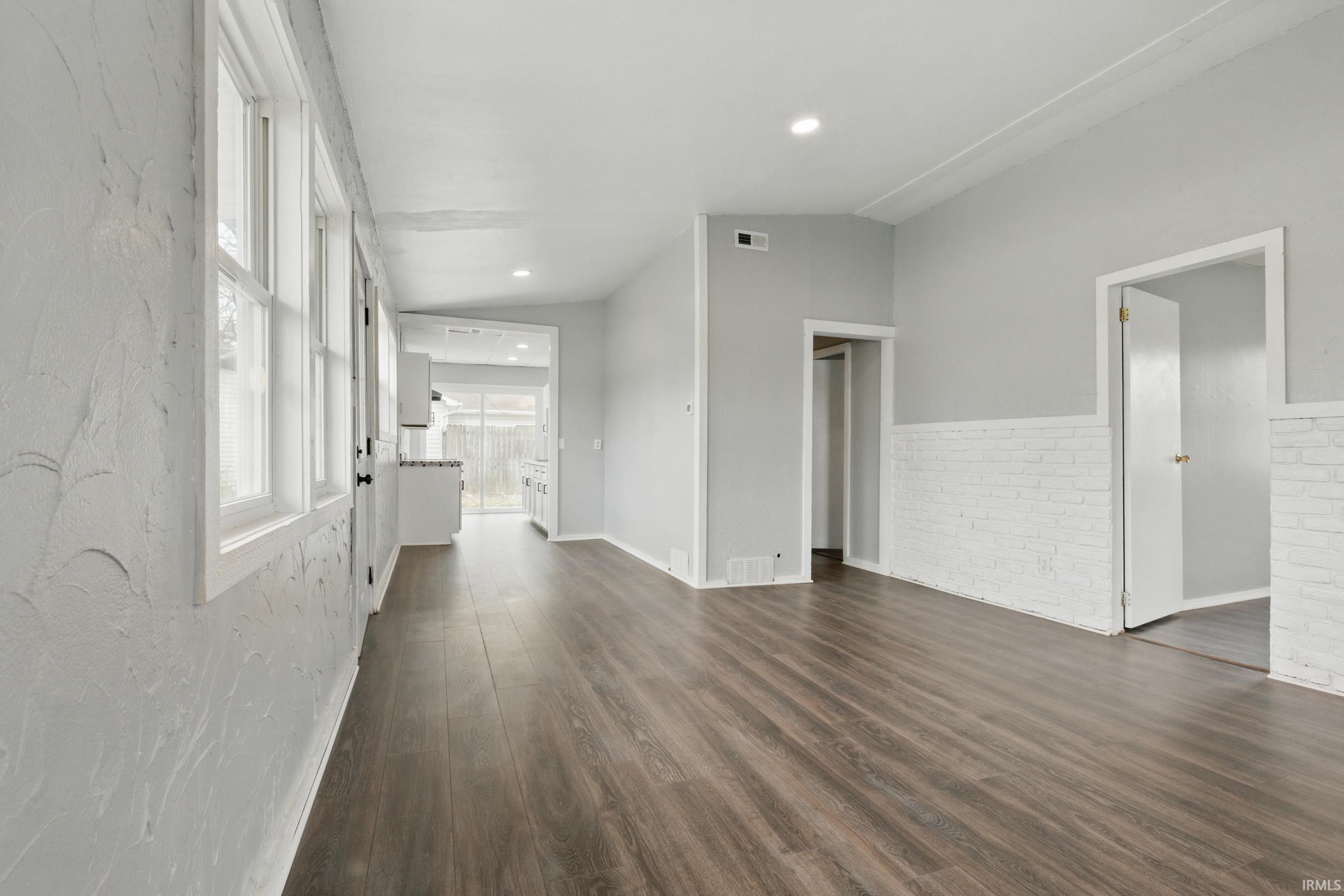 Photo 2 of 127 Edgeknoll Lane