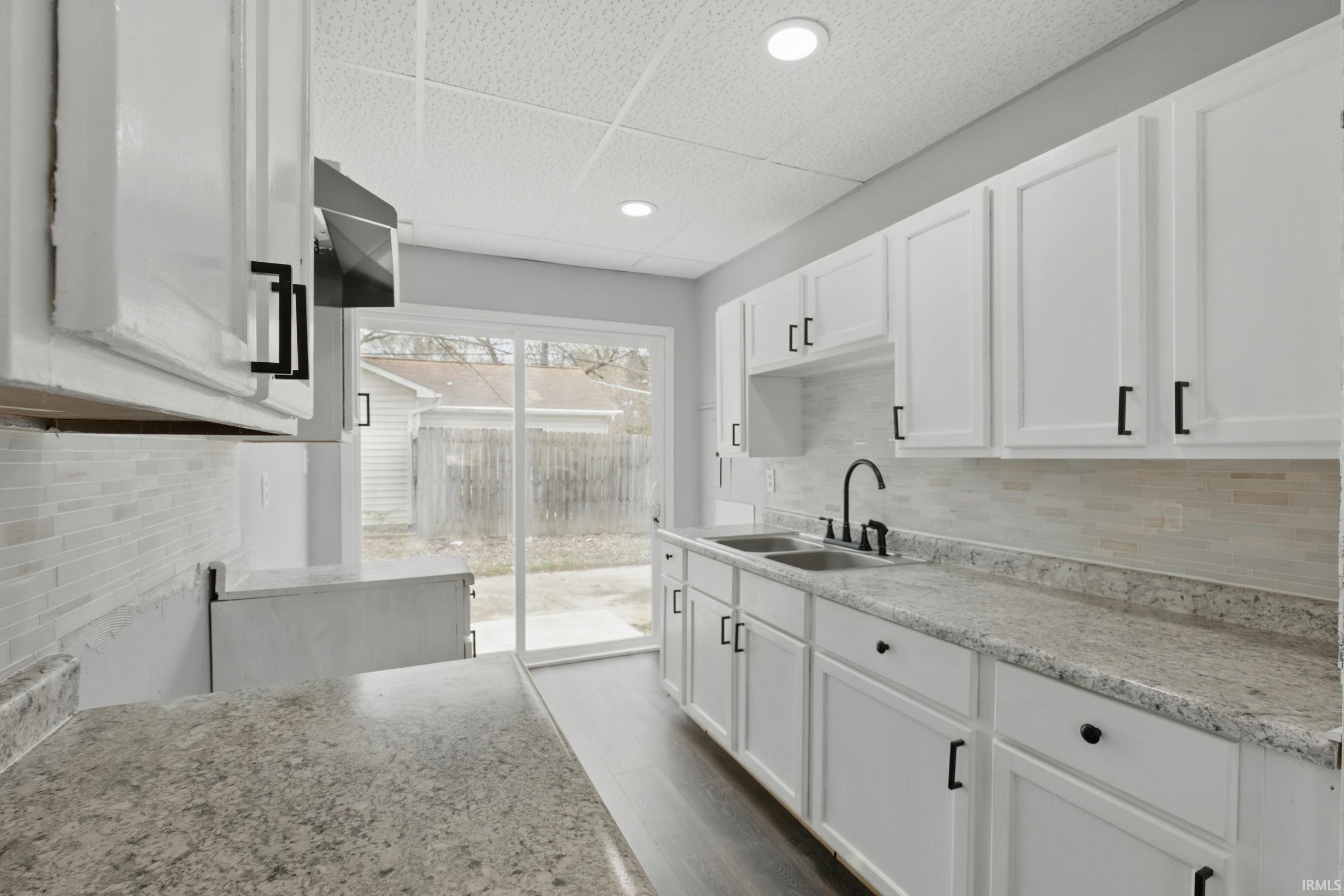 Photo 3 of 127 Edgeknoll Lane