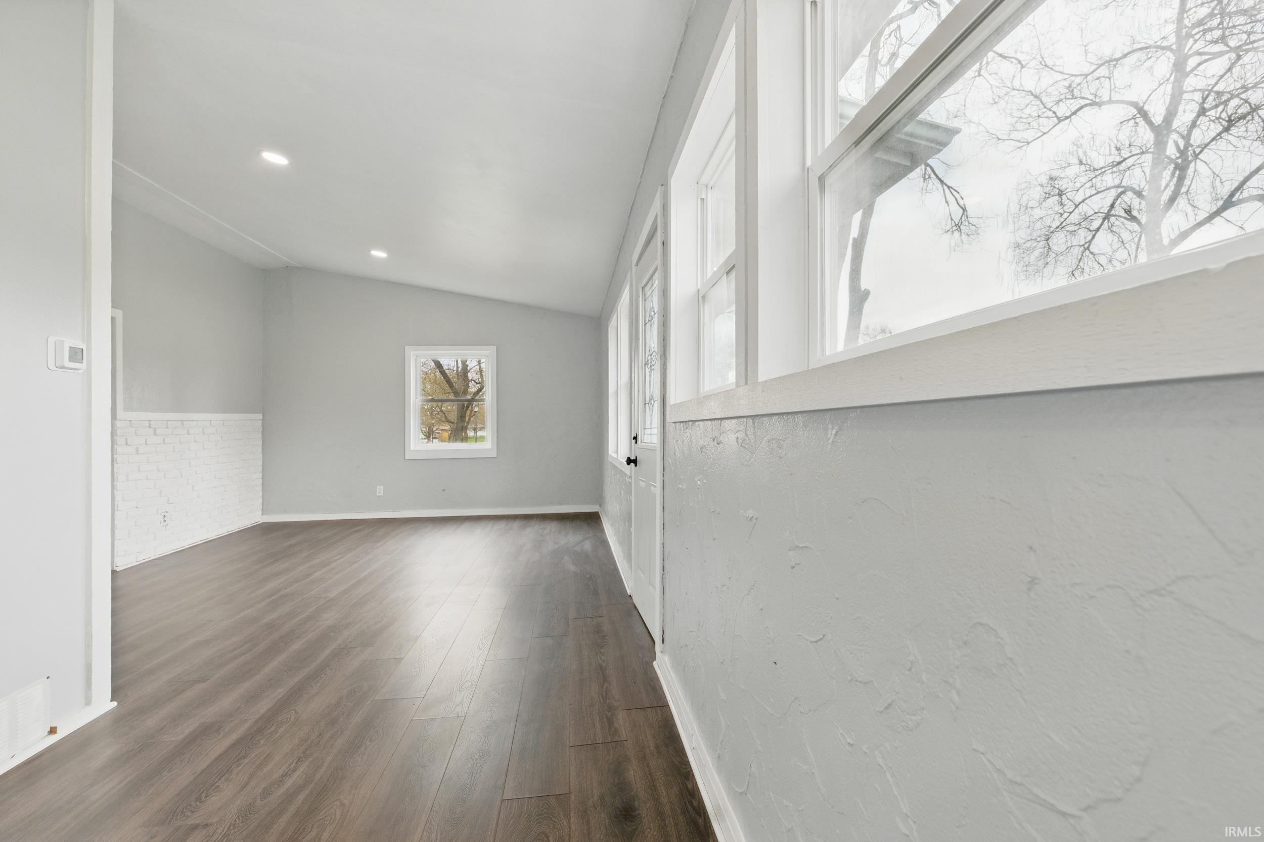 Photo 5 of 127 Edgeknoll Lane