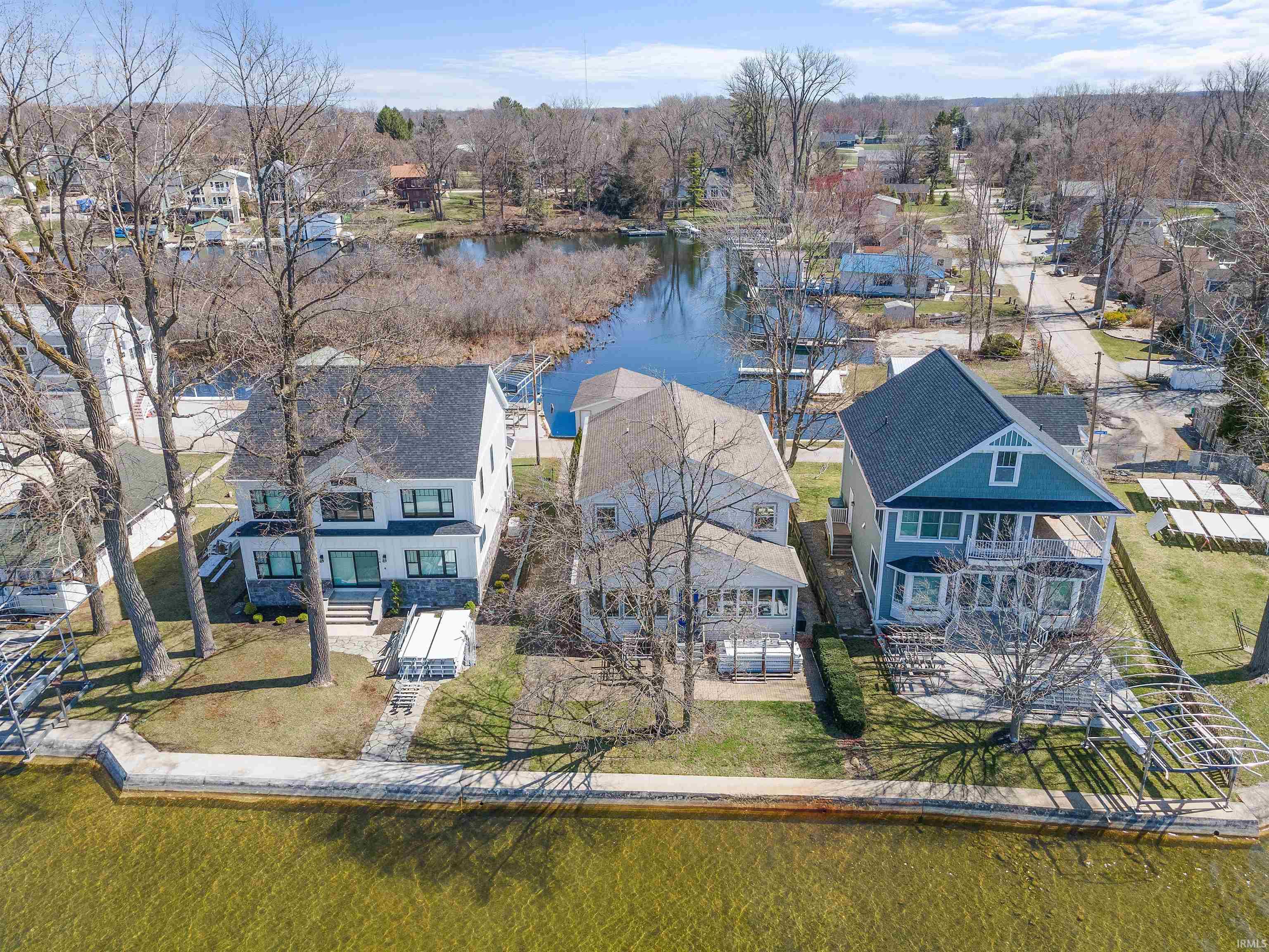 Photo 2 of 11523 N Crowdale Drive