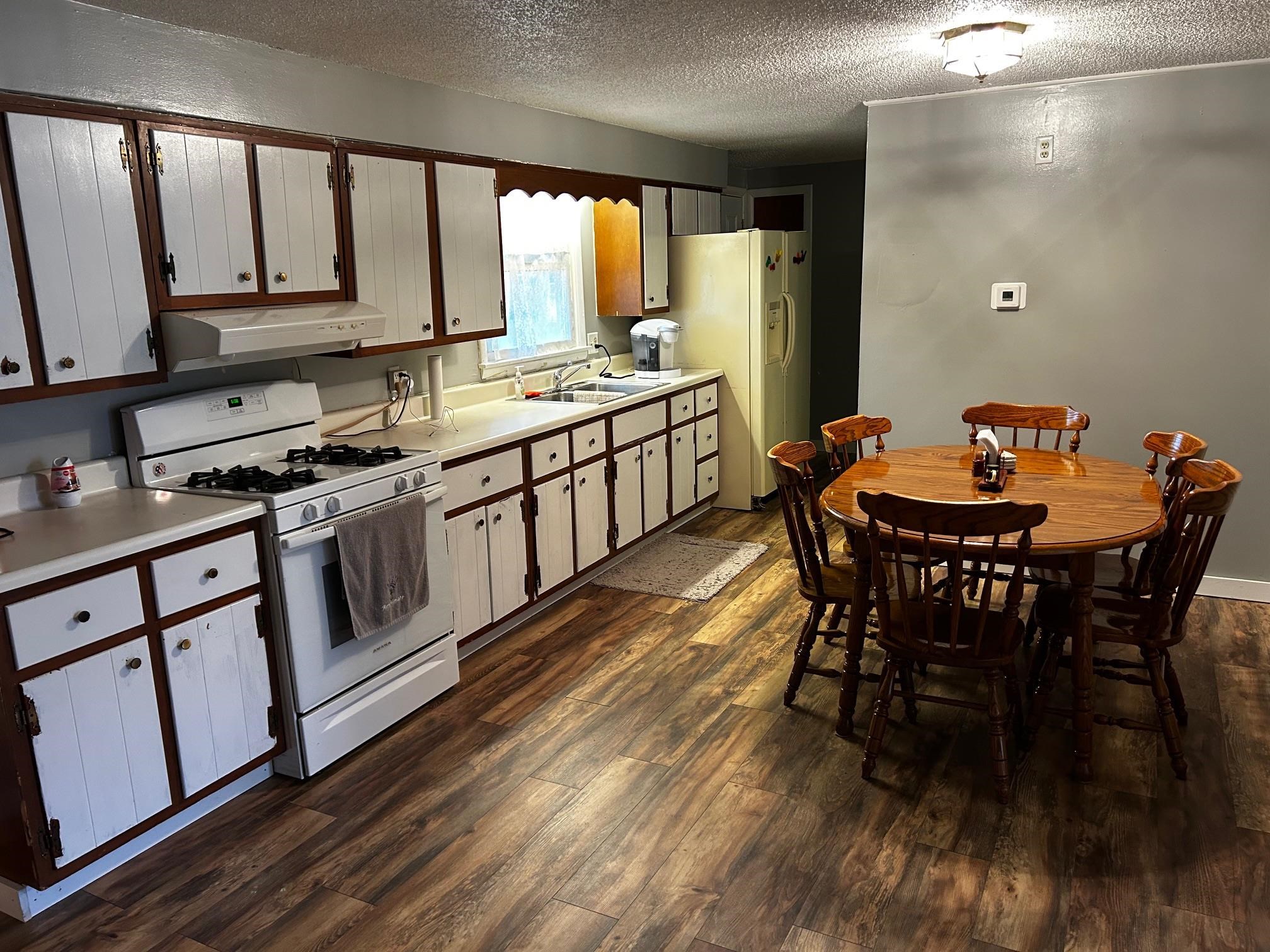 Photo 5 of 210 Winchester Road