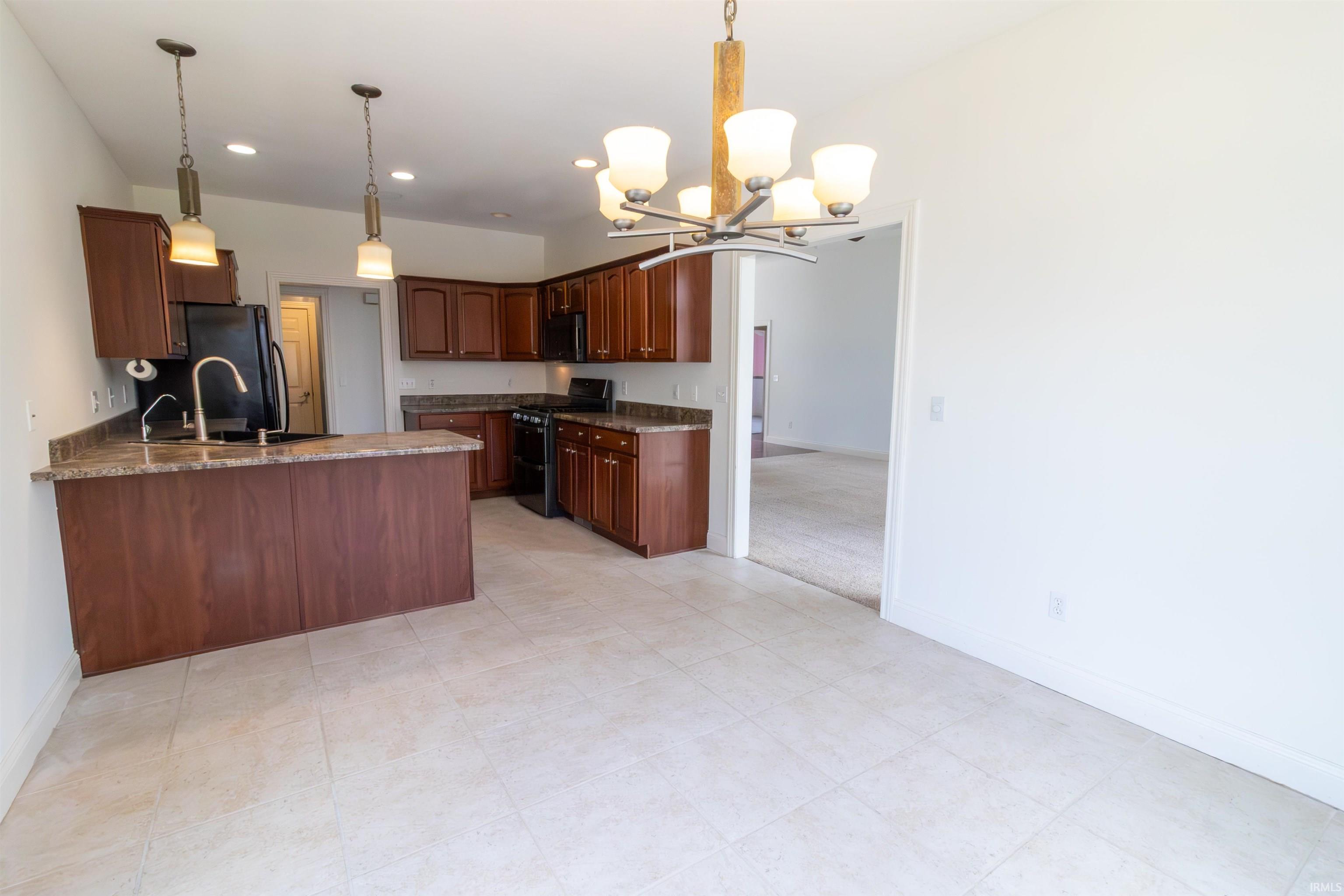 Photo 10 of 644 Chadings Drive