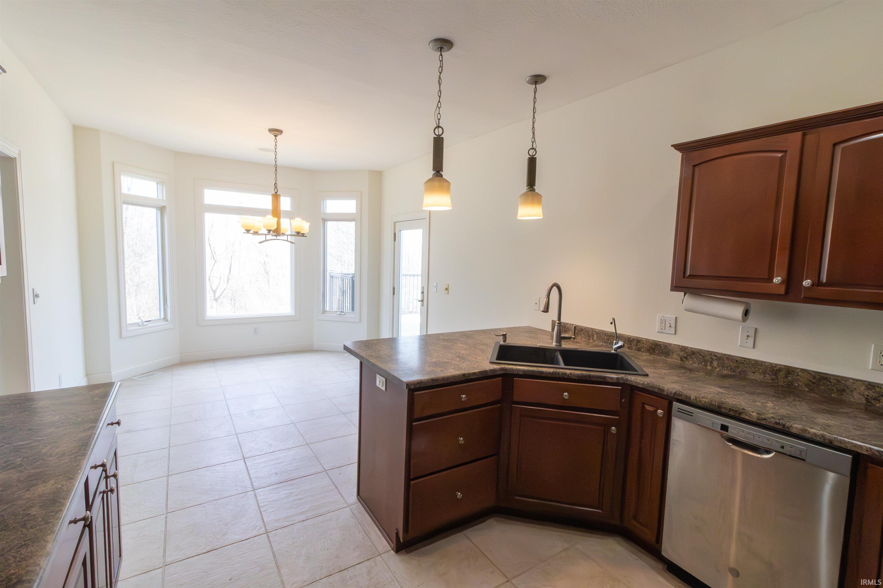 Photo 11 of 644 Chadings Drive