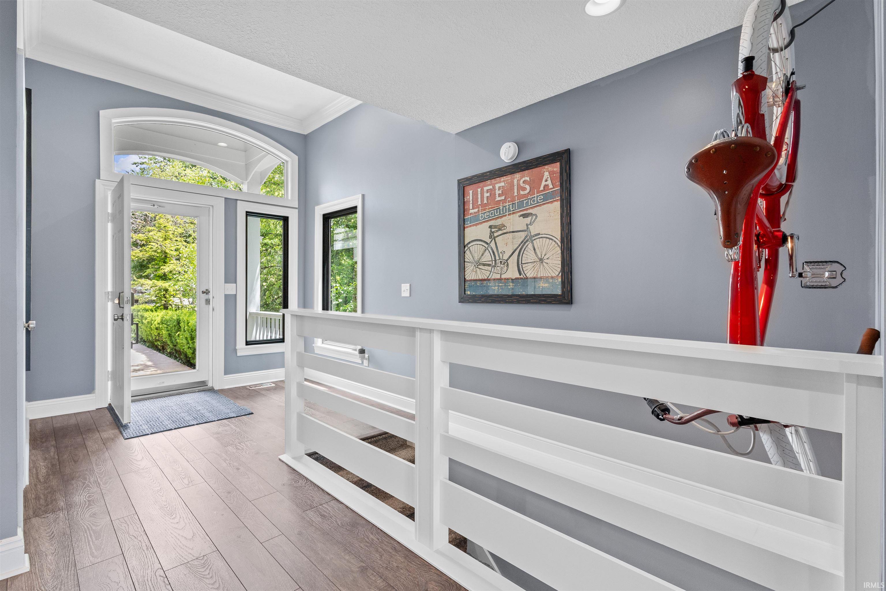 Photo 2 of 2227 Turnberry Lane