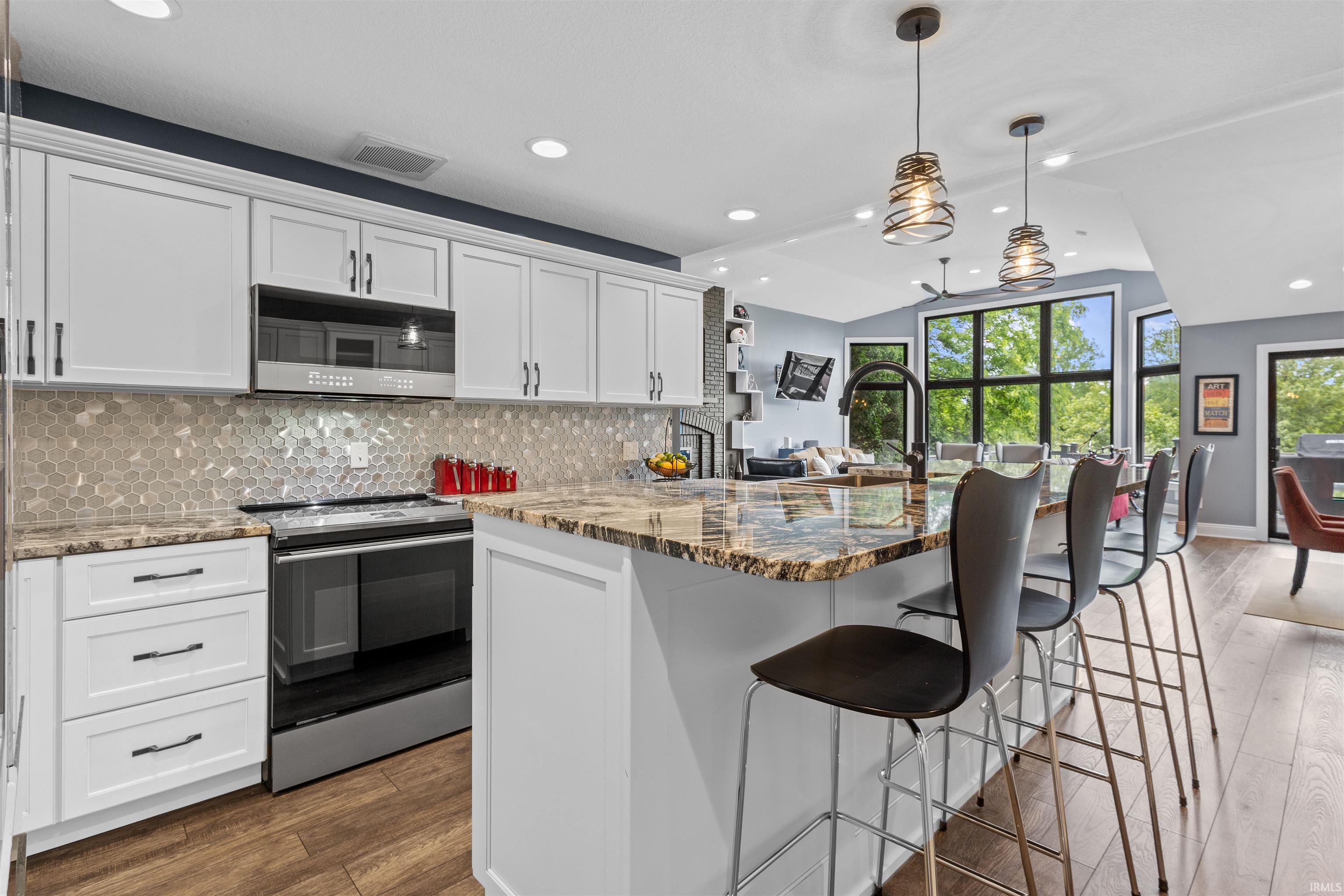 Photo 4 of 2227 Turnberry Lane