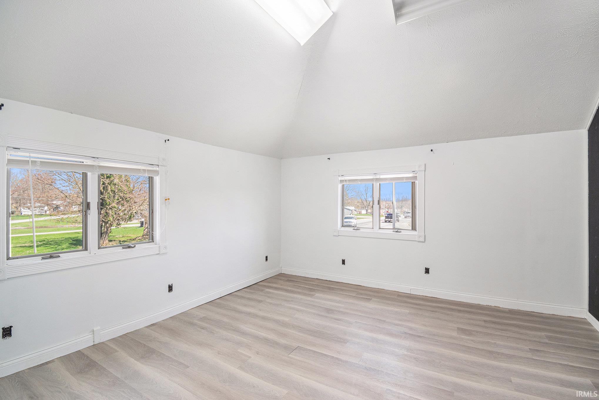 Photo 15 of 955 Fisher Avenue