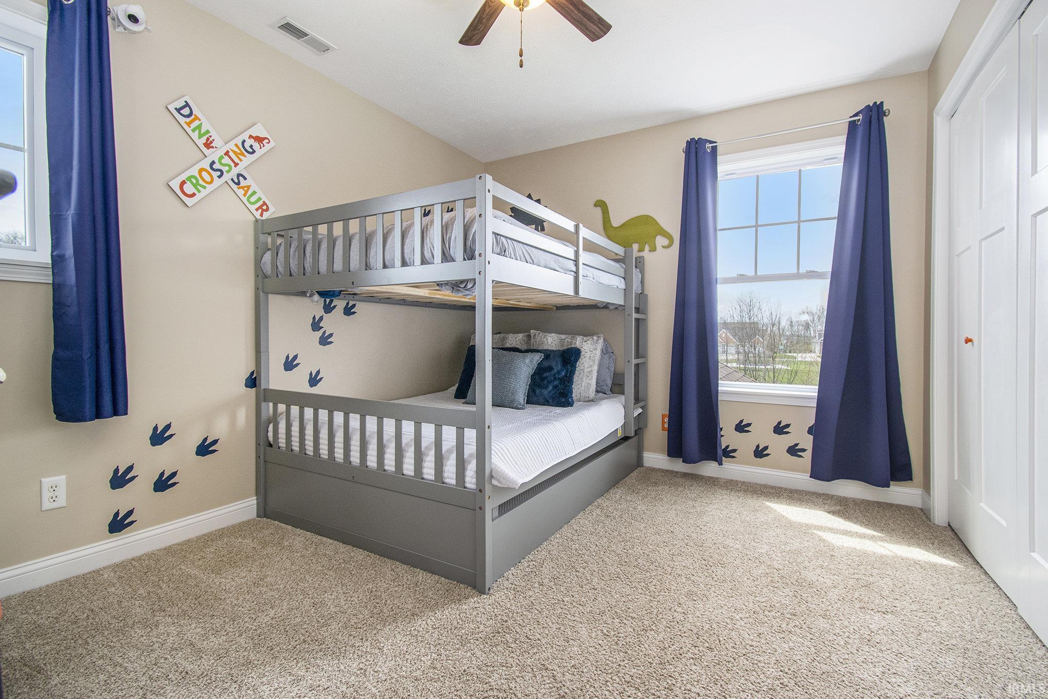 Photo 10 of 982 E Hawthorn Drive