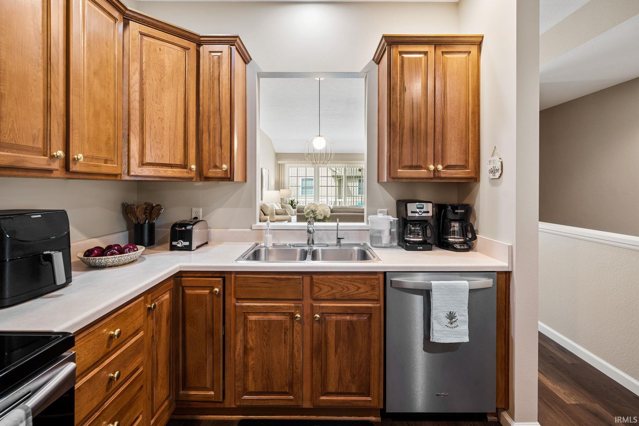 Photo 5 of 1263 Camden Court