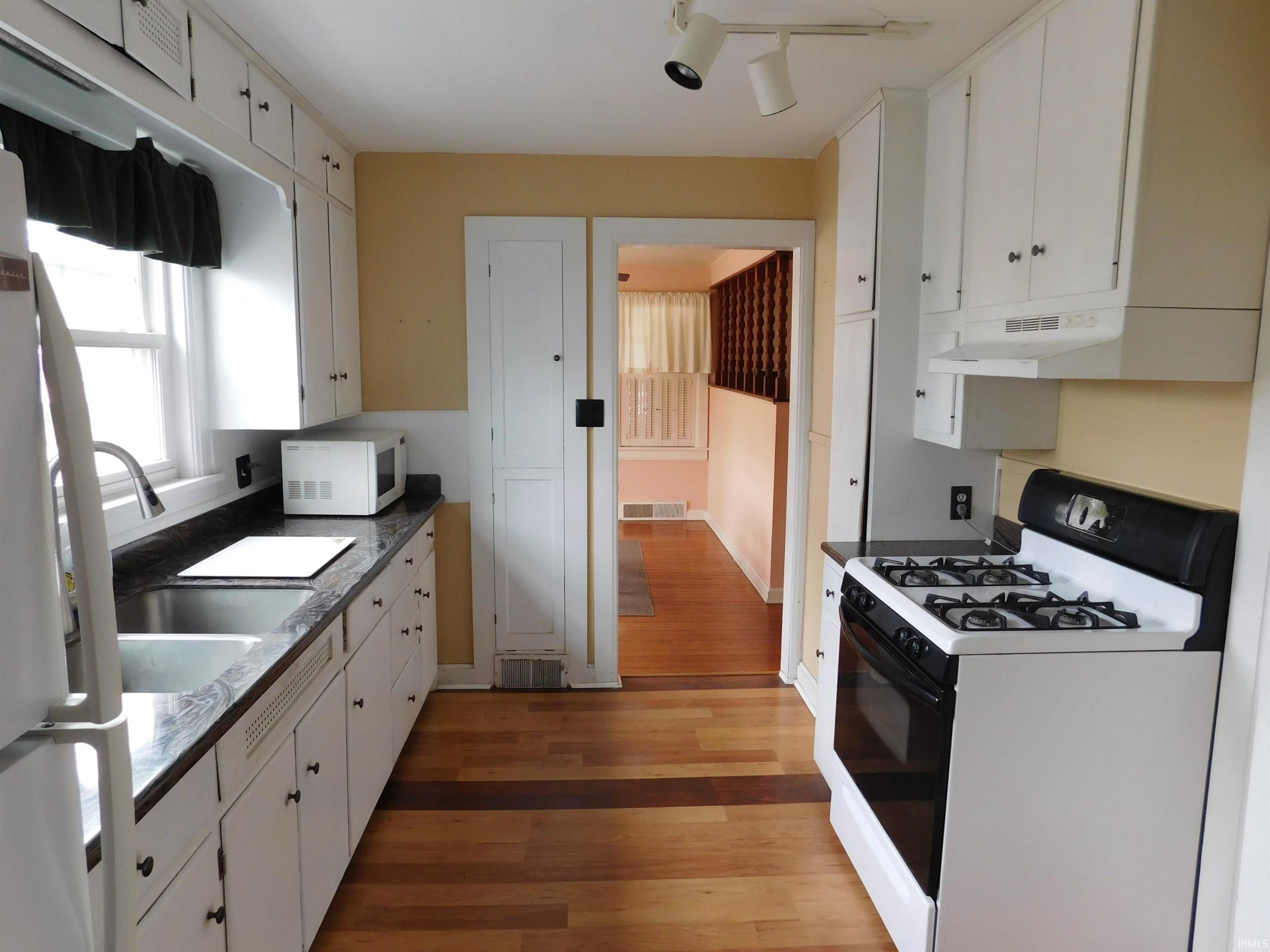 Photo 12 of 109 4th Street