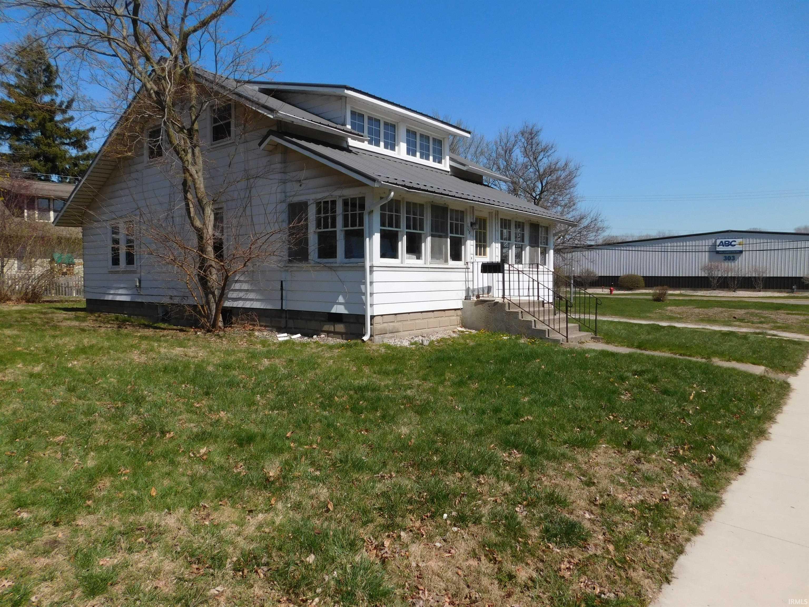 Photo 6 of 109 4th Street