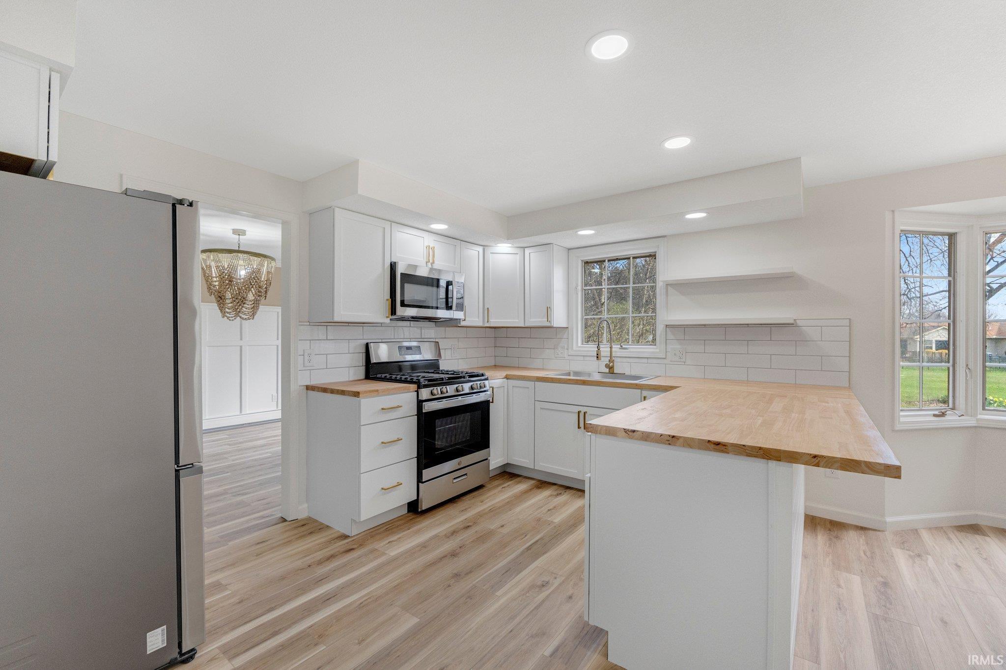 Photo 8 of 10614 Alderwood Lane
