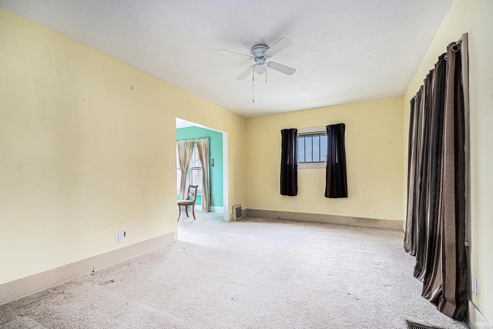 Photo 3 of 129 Marine Avenue