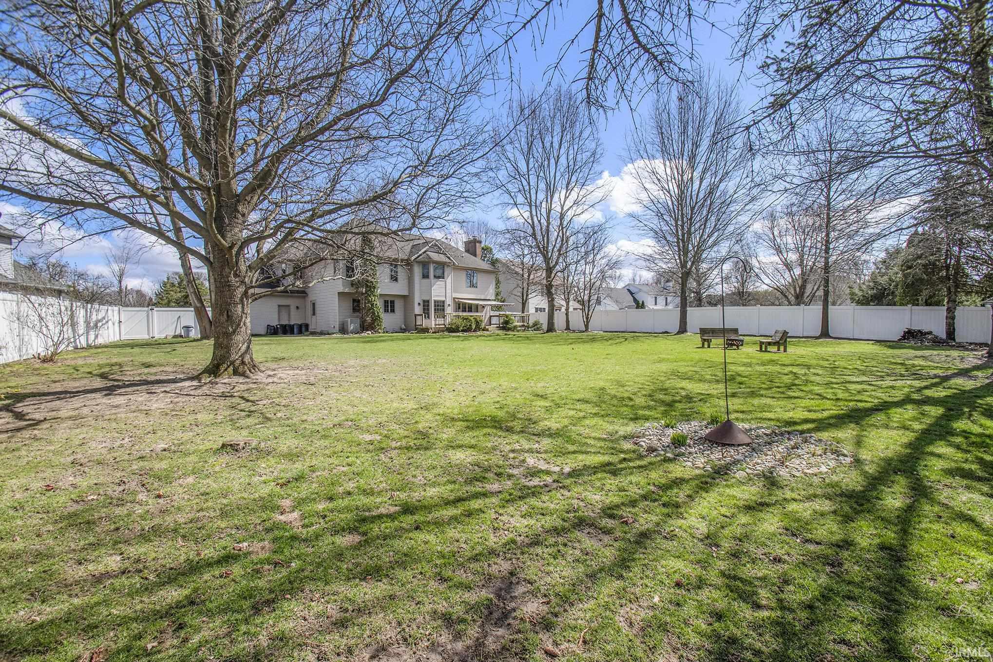 Photo 31 of 57017 Tealwood Court