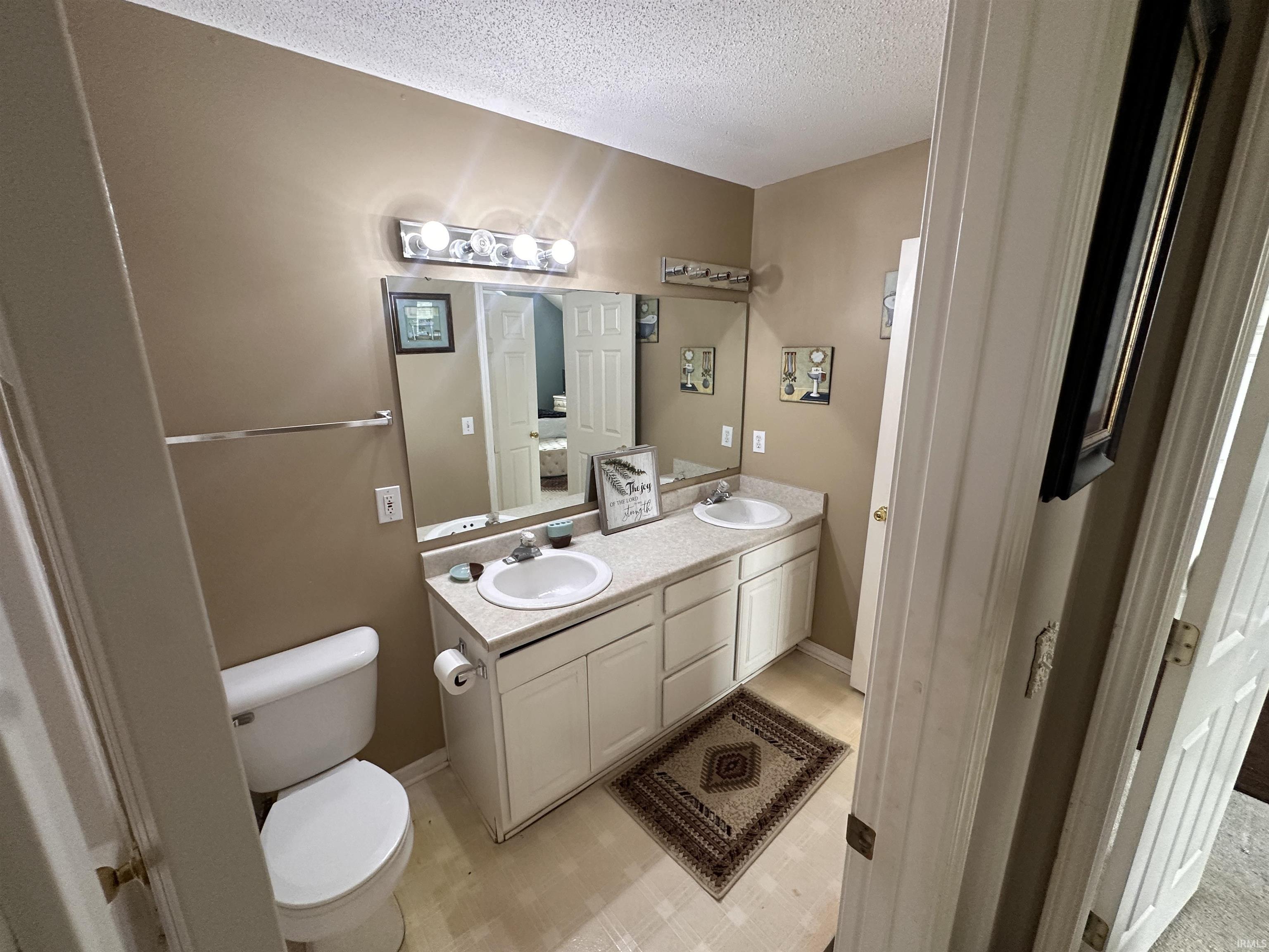 Photo 12 of 5726 Thornbriar Lane