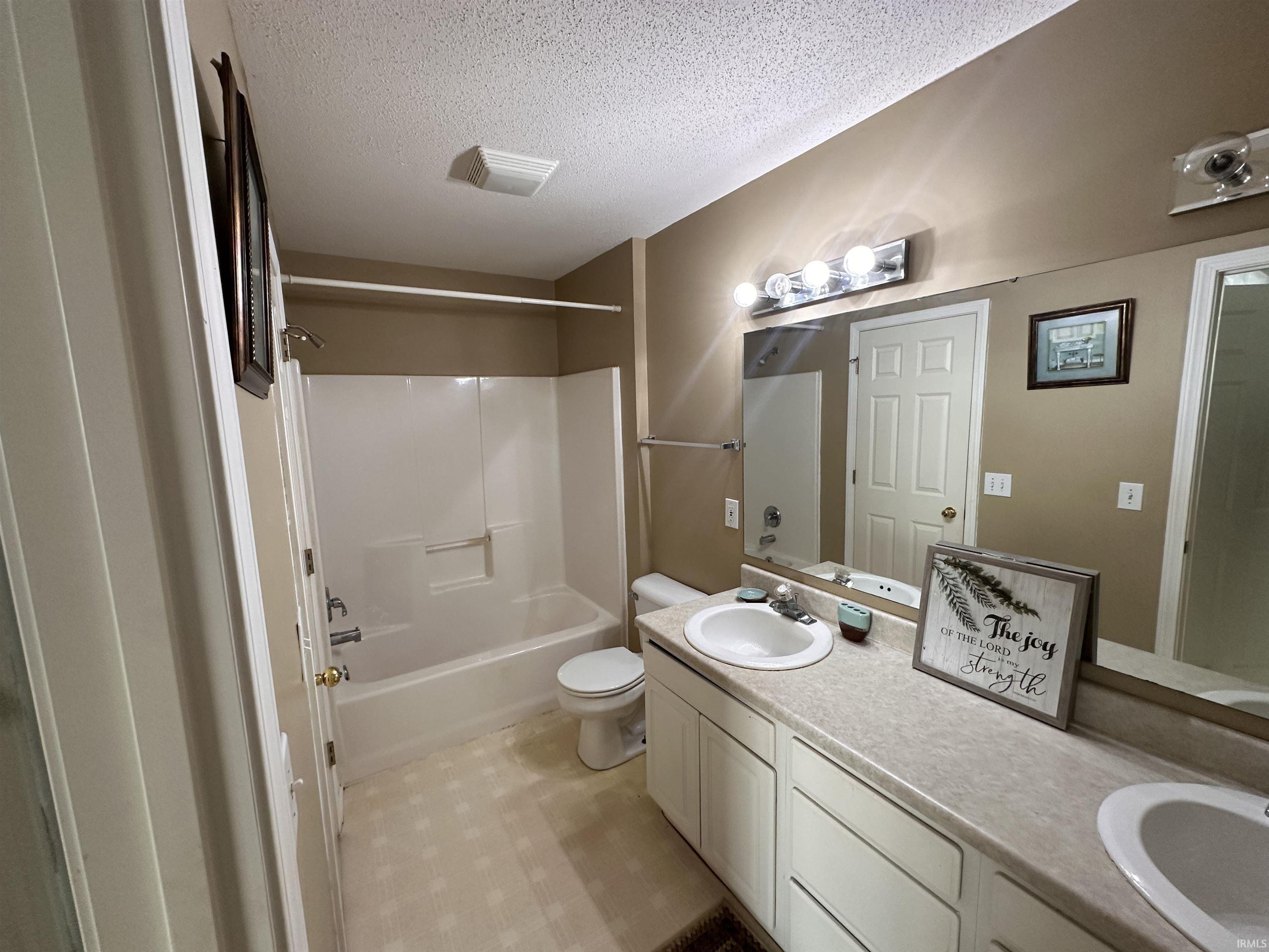 Photo 13 of 5726 Thornbriar Lane