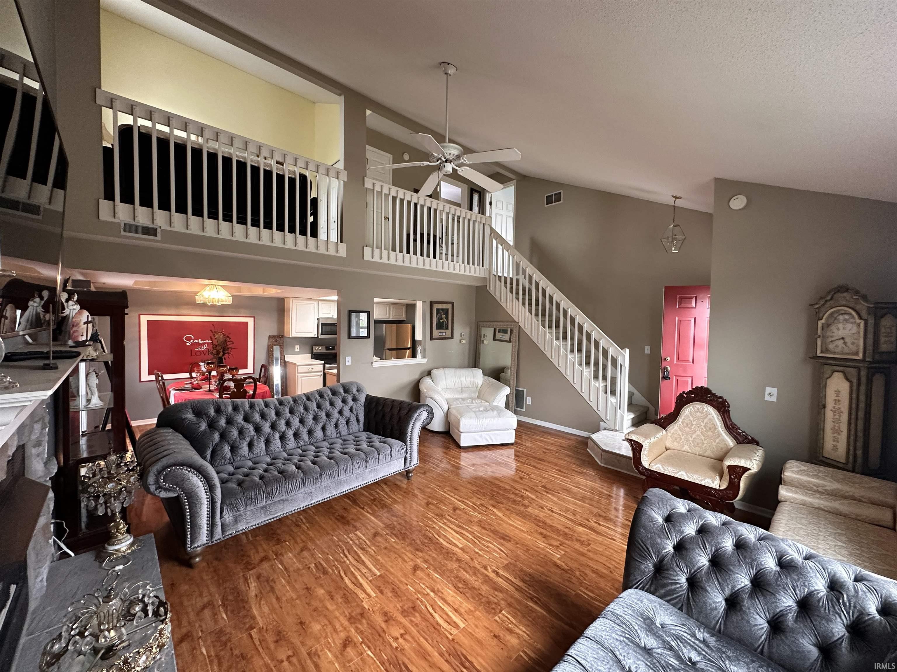 Photo 4 of 5726 Thornbriar Lane