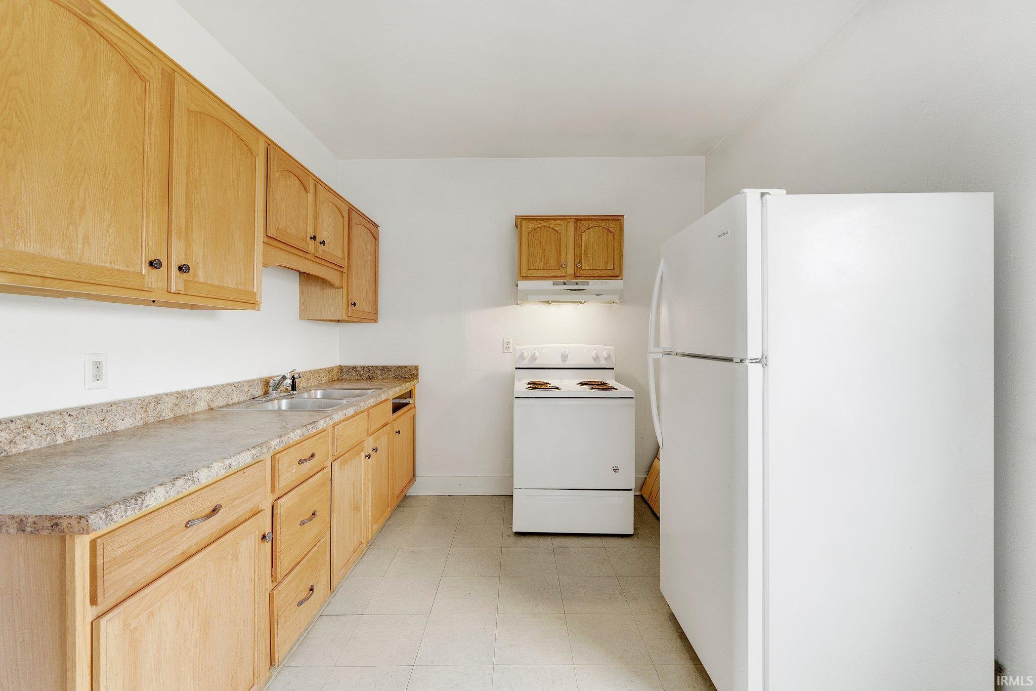 Photo 18 of 3319 S Clinton Street
