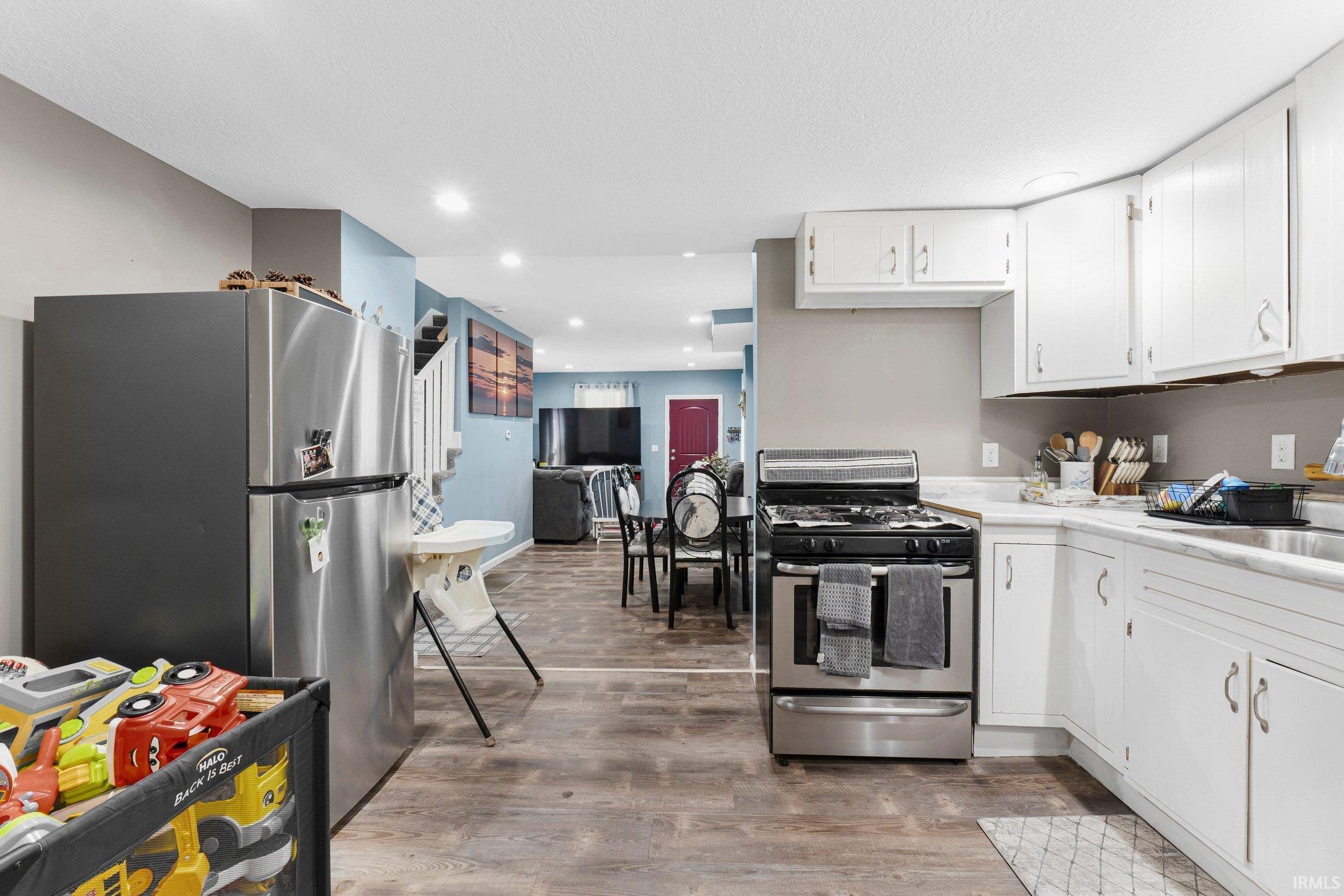 Photo 6 of 2805 Fox Avenue