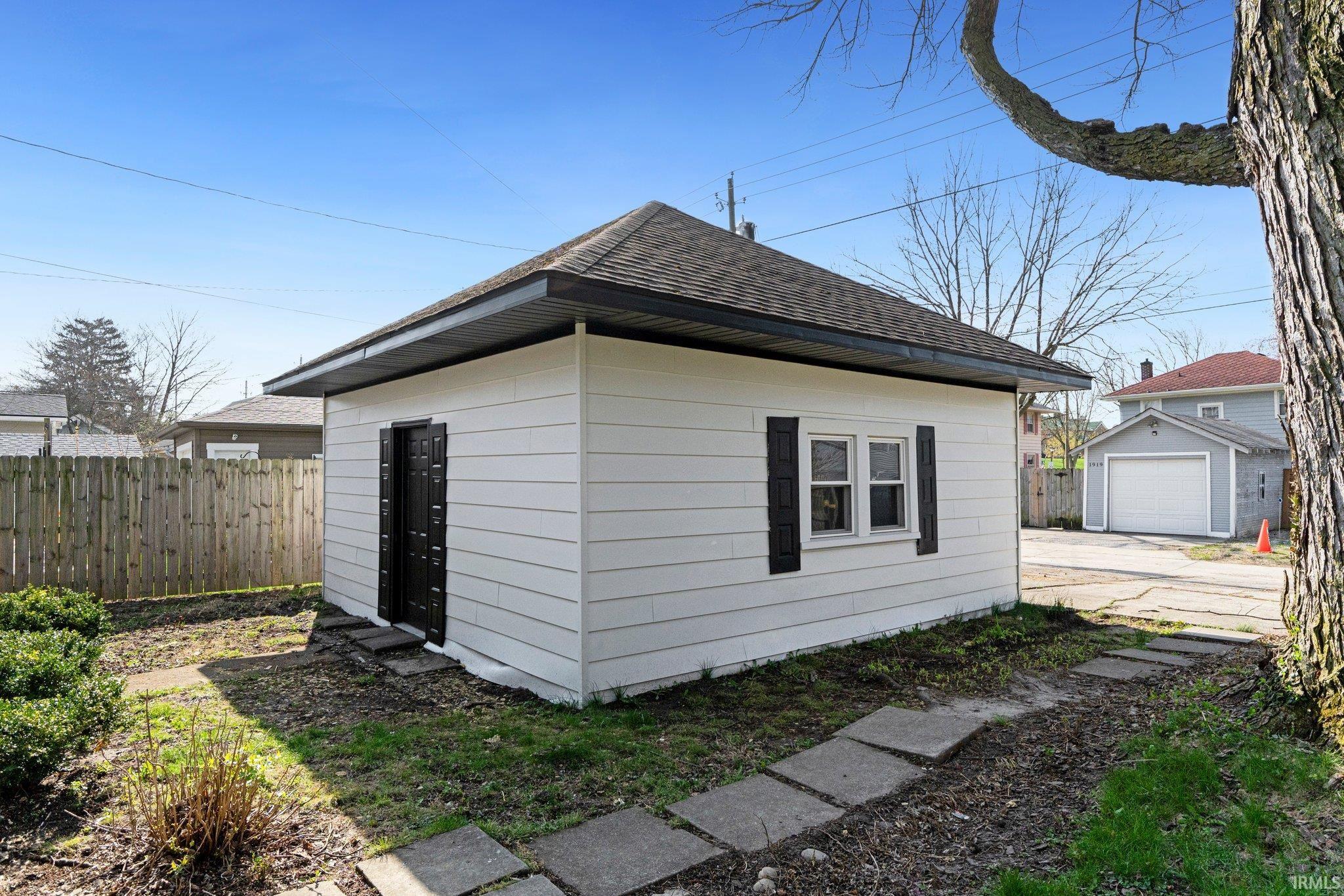 Photo 28 of 1916 Lynn Avenue