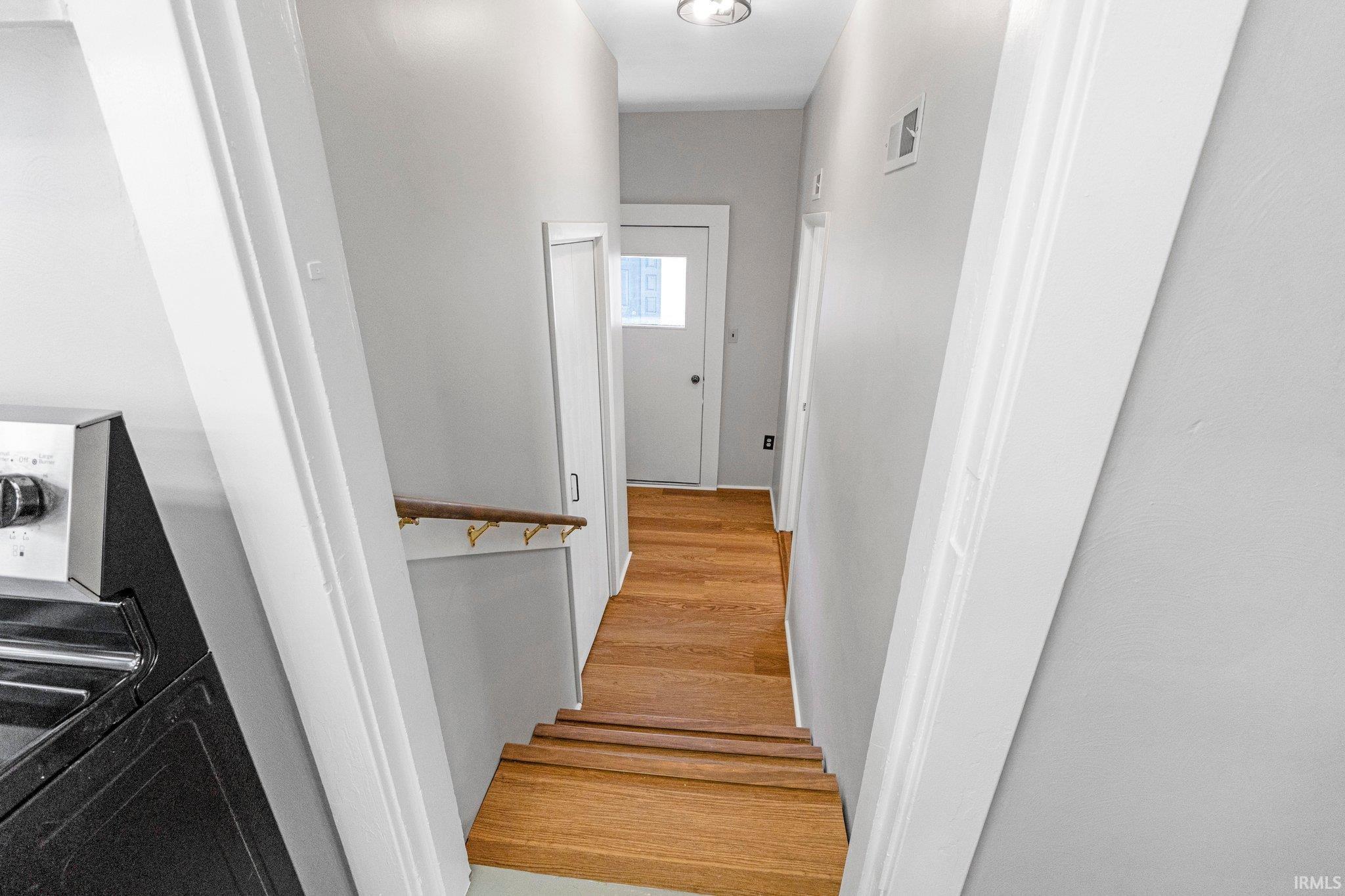 Photo 9 of 1916 Lynn Avenue