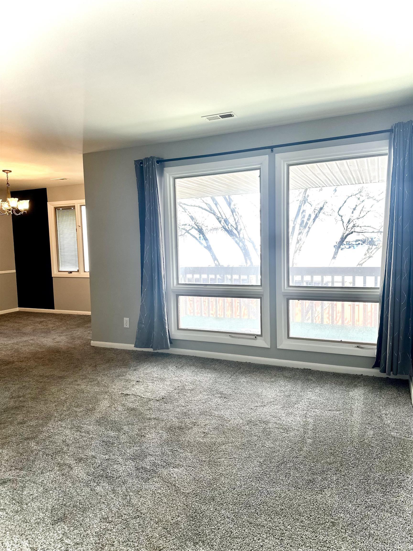 Photo 8 of 5645 S Wayne Avenue