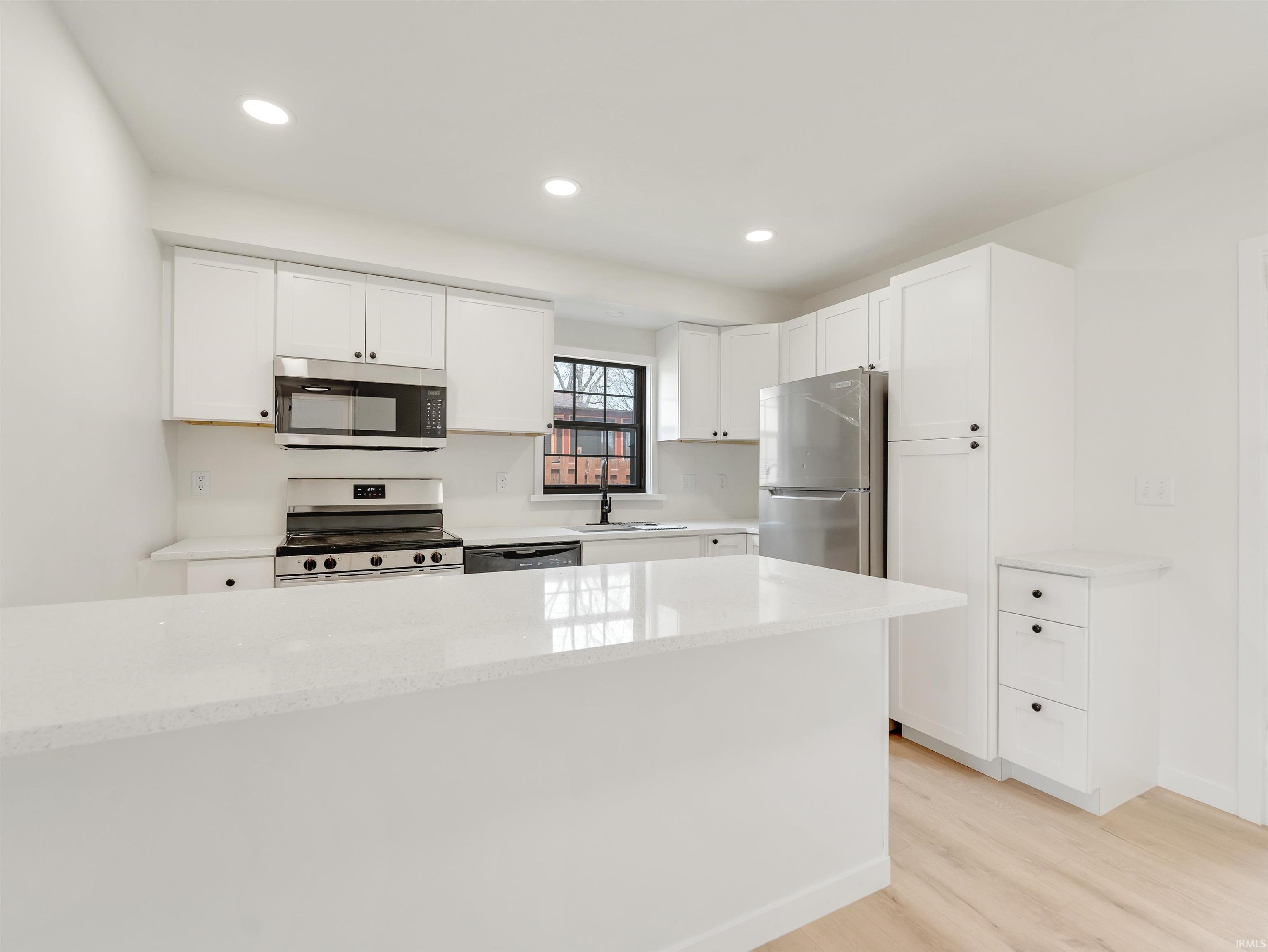 Photo 5 of 403 Lillian Street