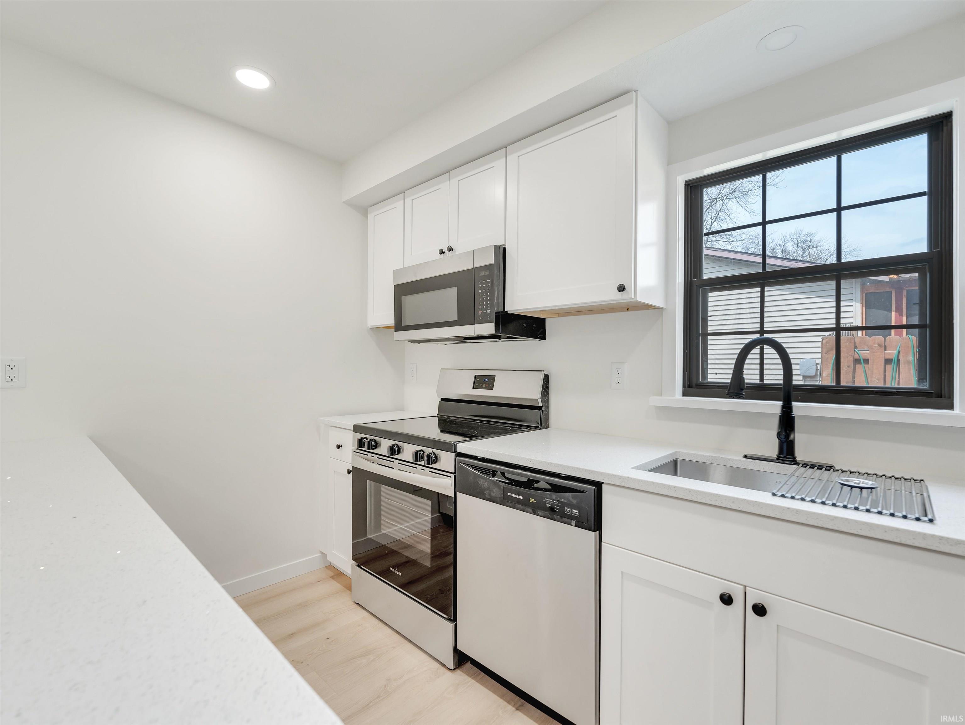 Photo 6 of 403 Lillian Street