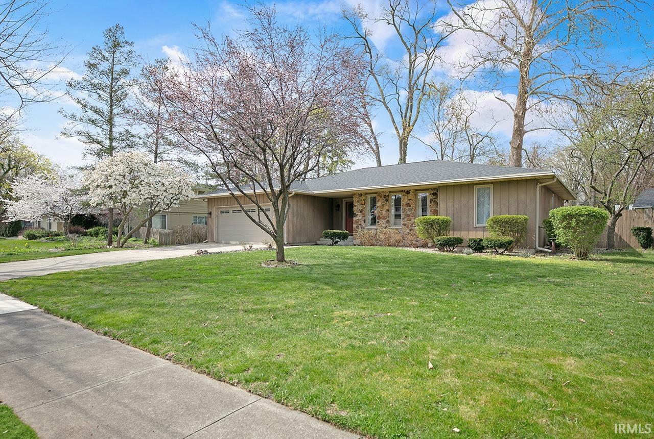 Photo 33 of 1830 Greenleaf Boulevard