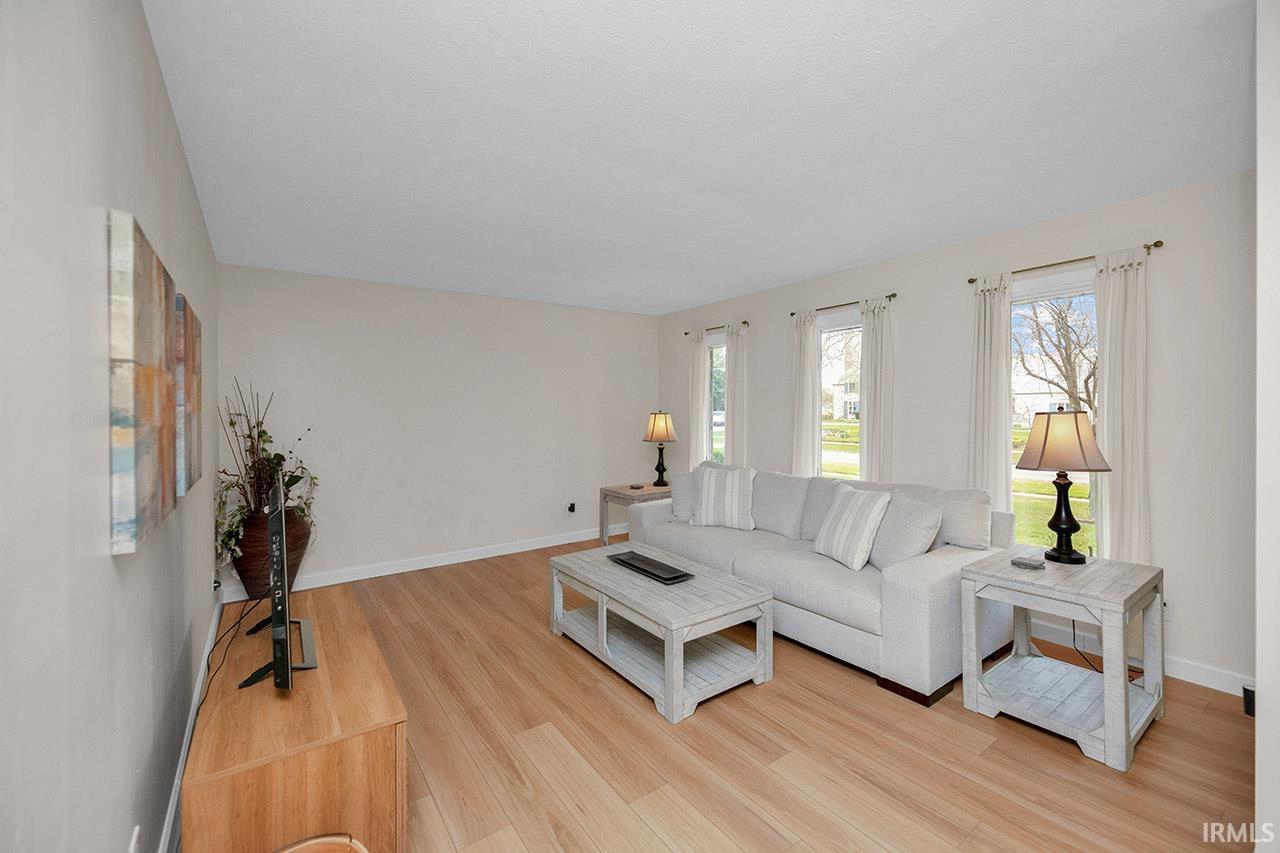 Photo 6 of 1830 Greenleaf Boulevard