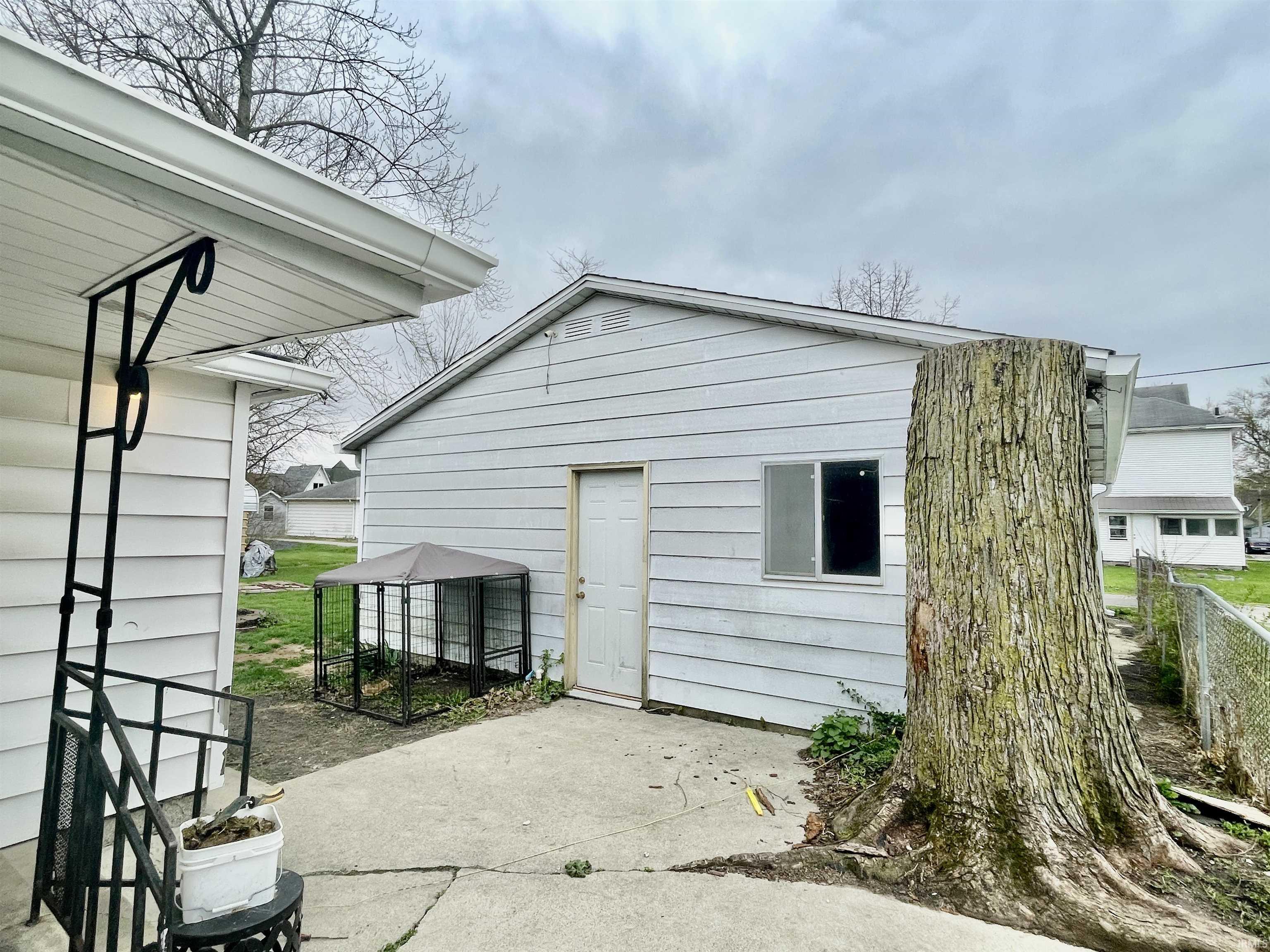 Photo 2 of 735 Wilkerson Street