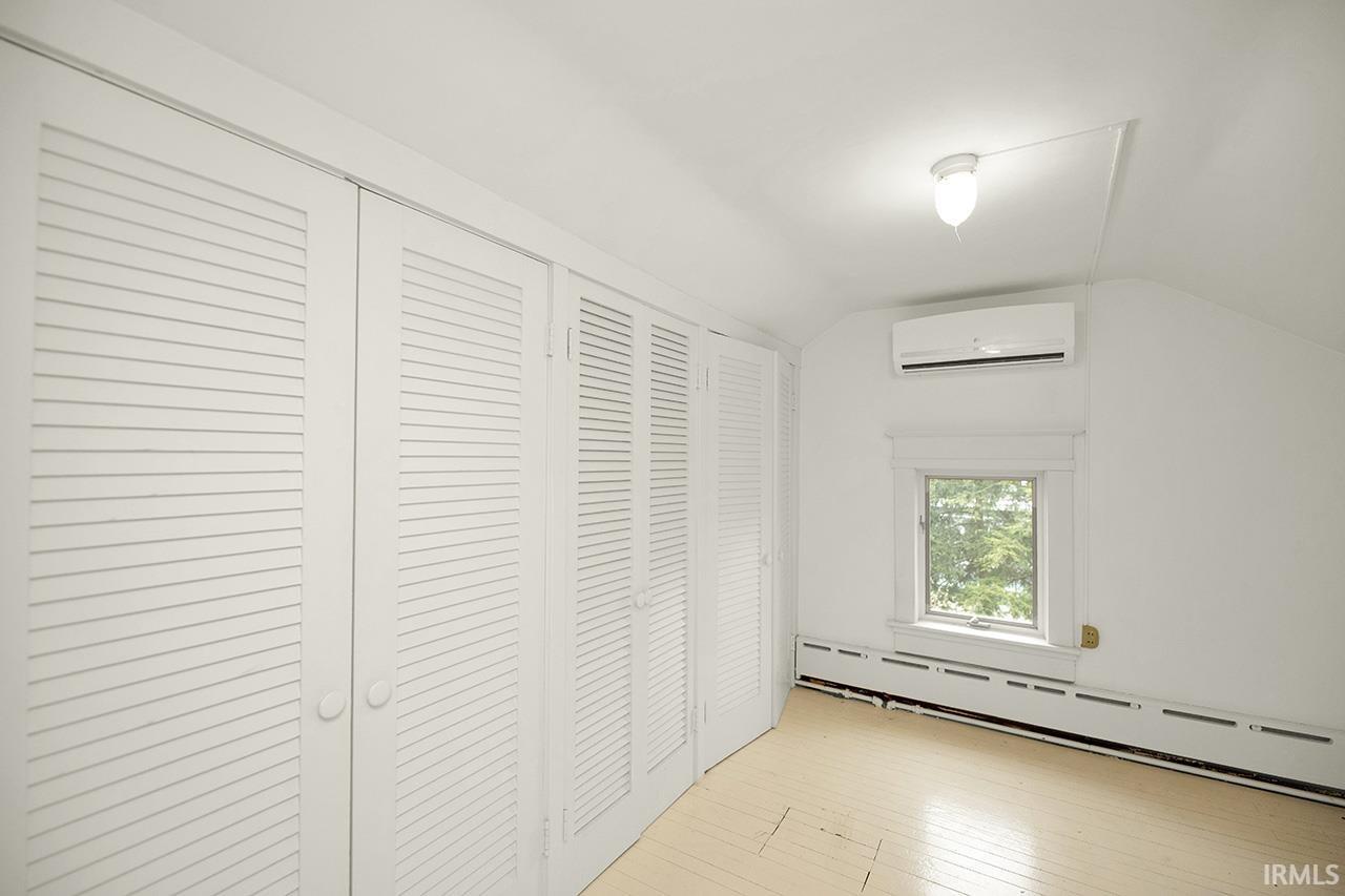Photo 31 of 1418 Greenleaf Boulevard