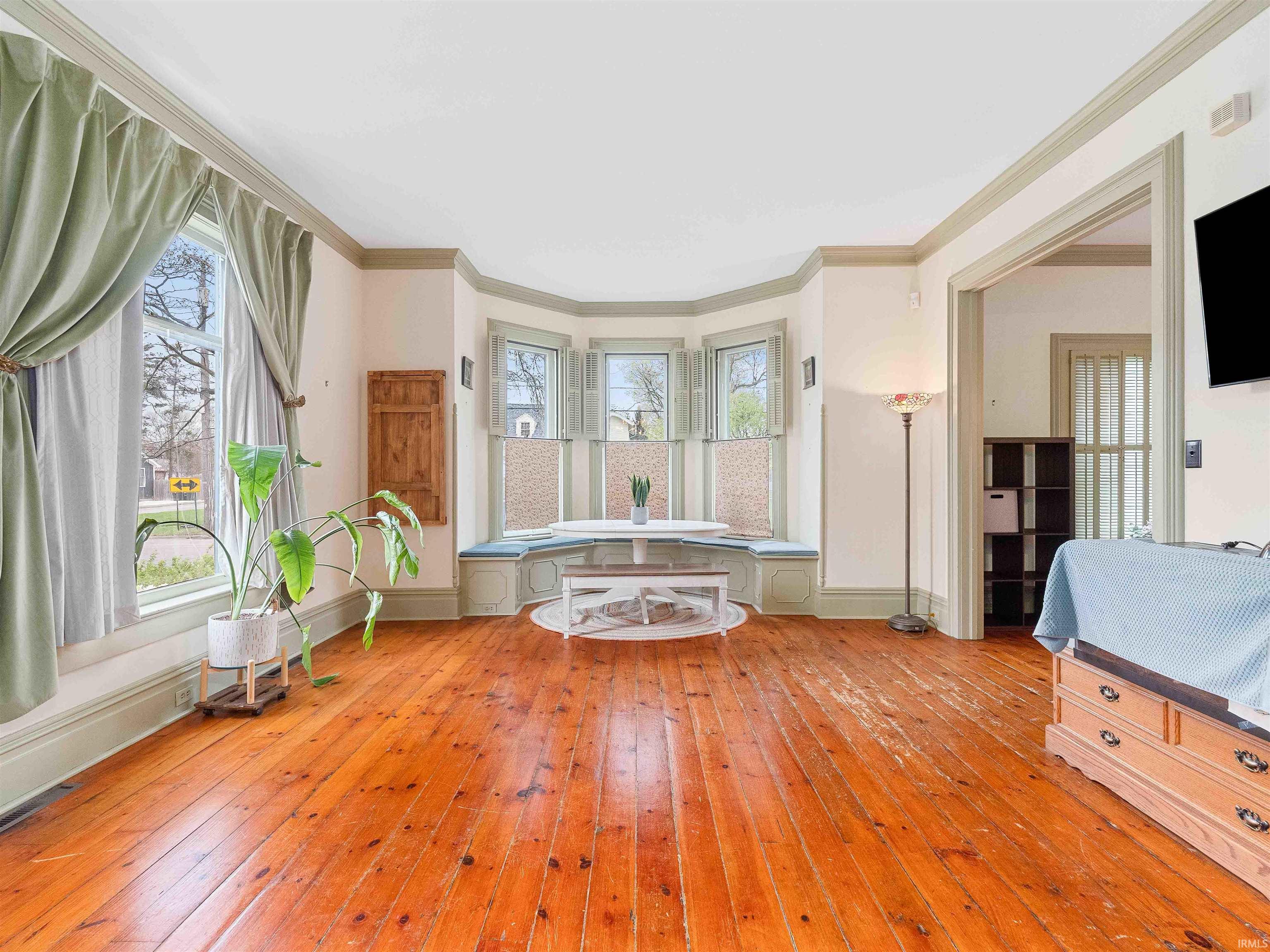 Photo 14 of 818 Mott Street