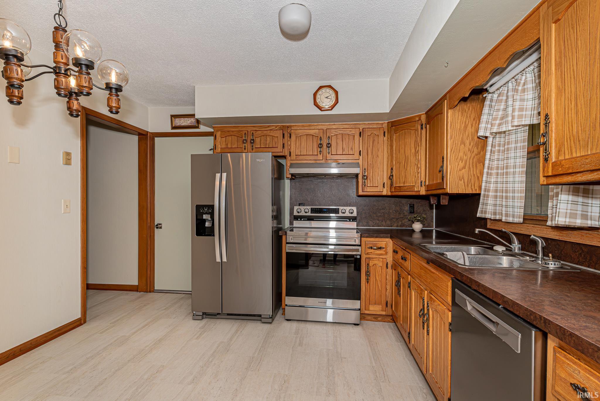 409 Eagle Court