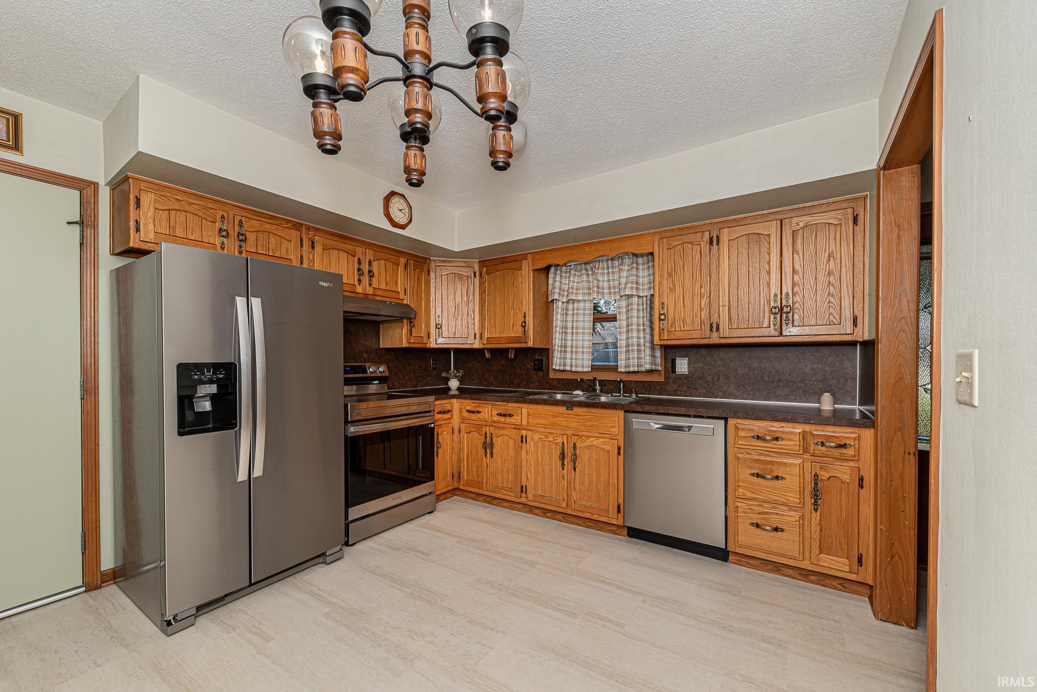 409 Eagle Court