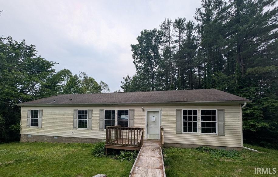 Homes for sale in Bloomfield, IN | 1500 N Algood Dr, Bloomfield, IN 47424 | MLS# 202514096