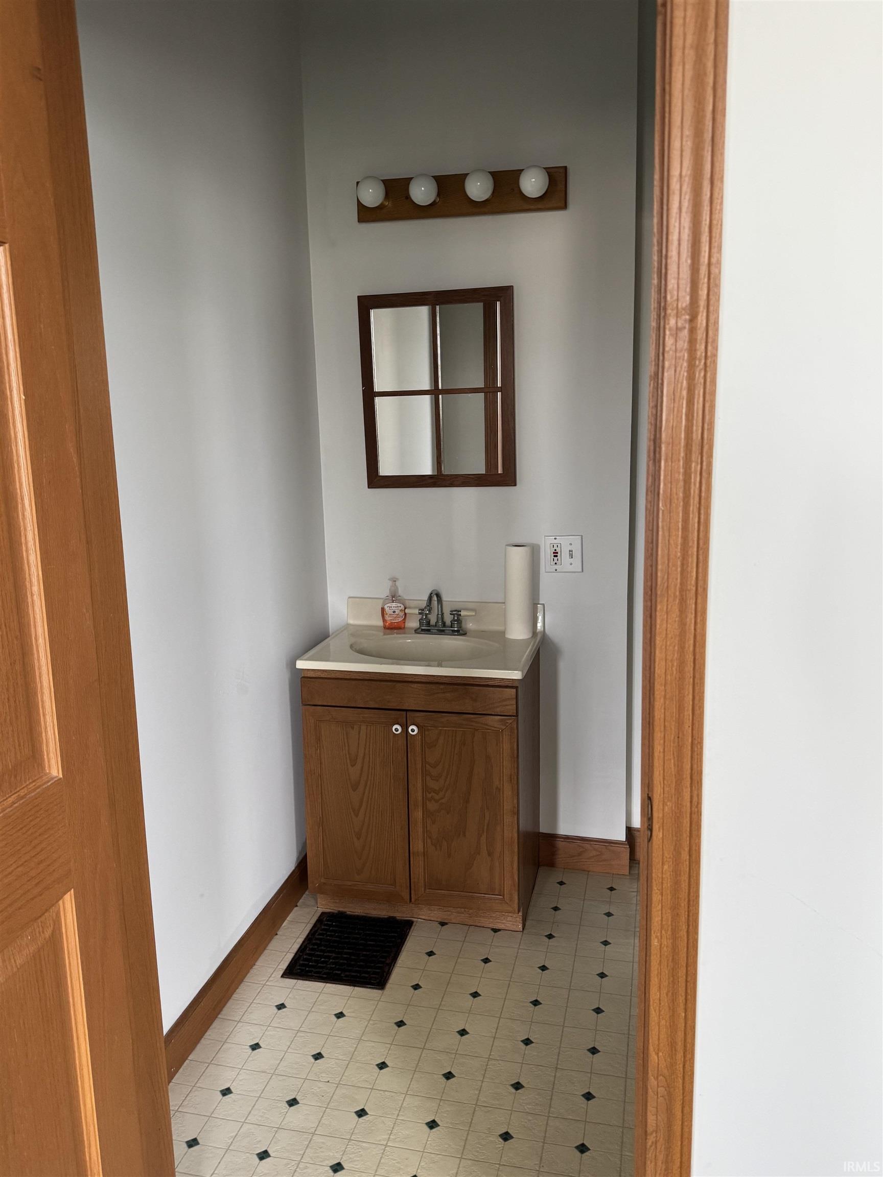 Photo 9 of 302 E Winona Avenue