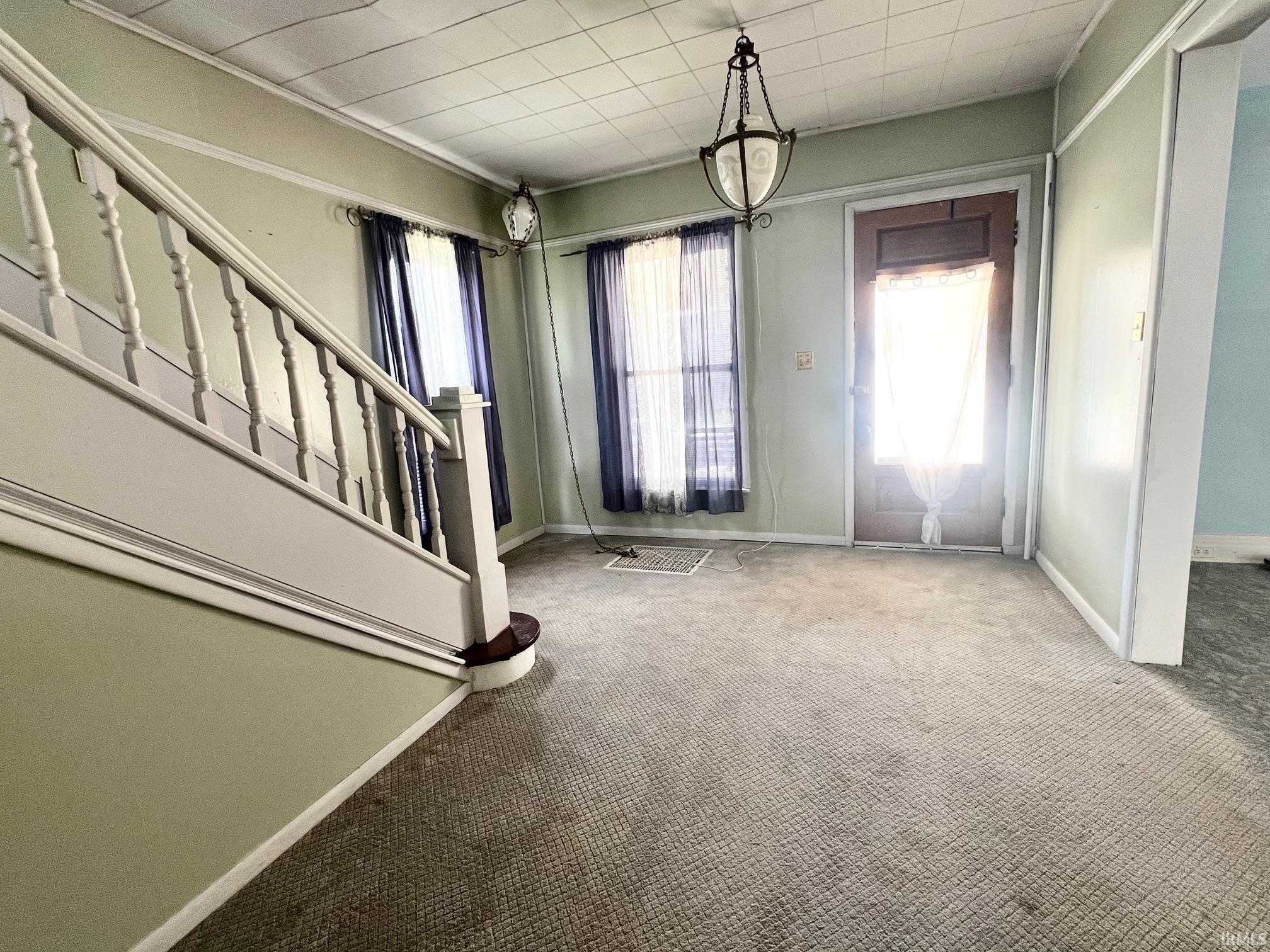 Photo 8 of 857 Byron Street
