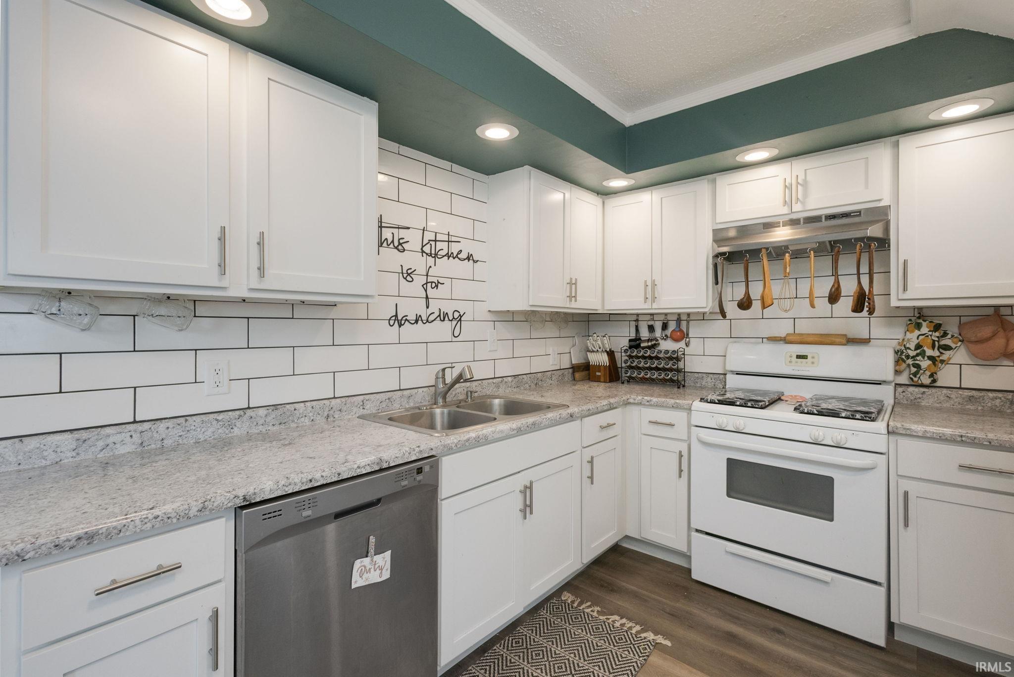 Photo 6 of 128 S Highland Avenue