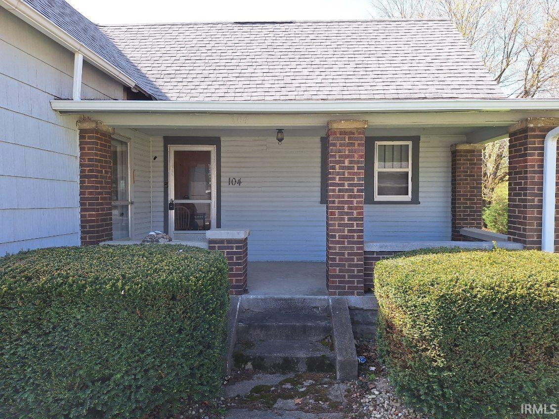 Photo 1 of 104 E Grant Street
