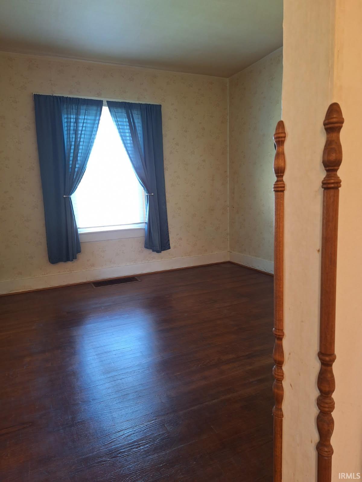 Photo 9 of 104 E Grant Street