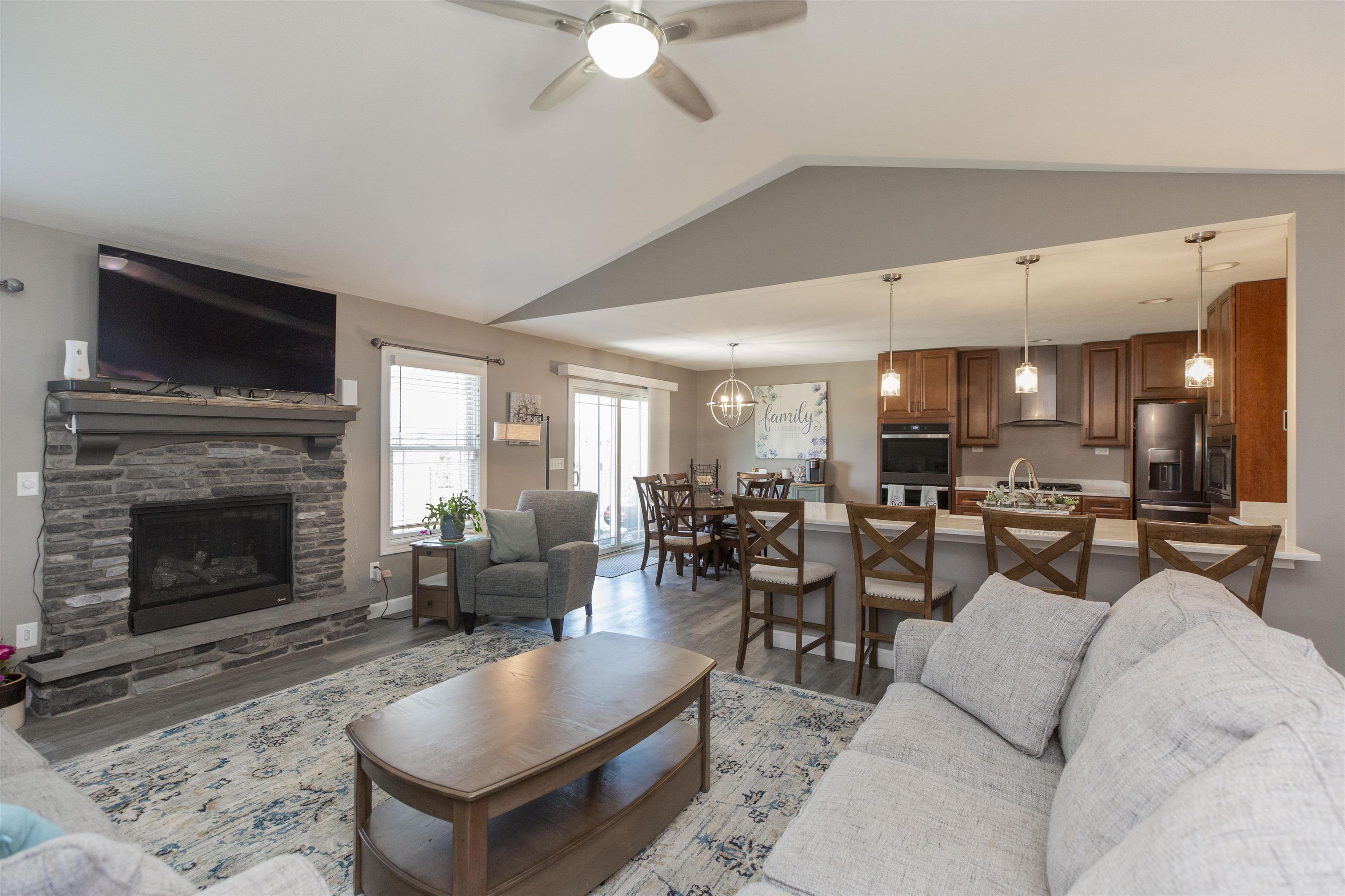 Photo 4 of 50717 Villa Drive