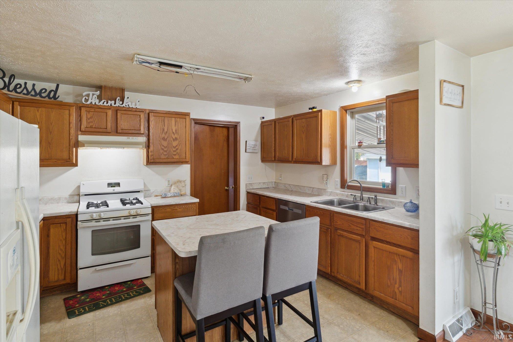 Photo 10 of 27380 Sunnyfield Drive