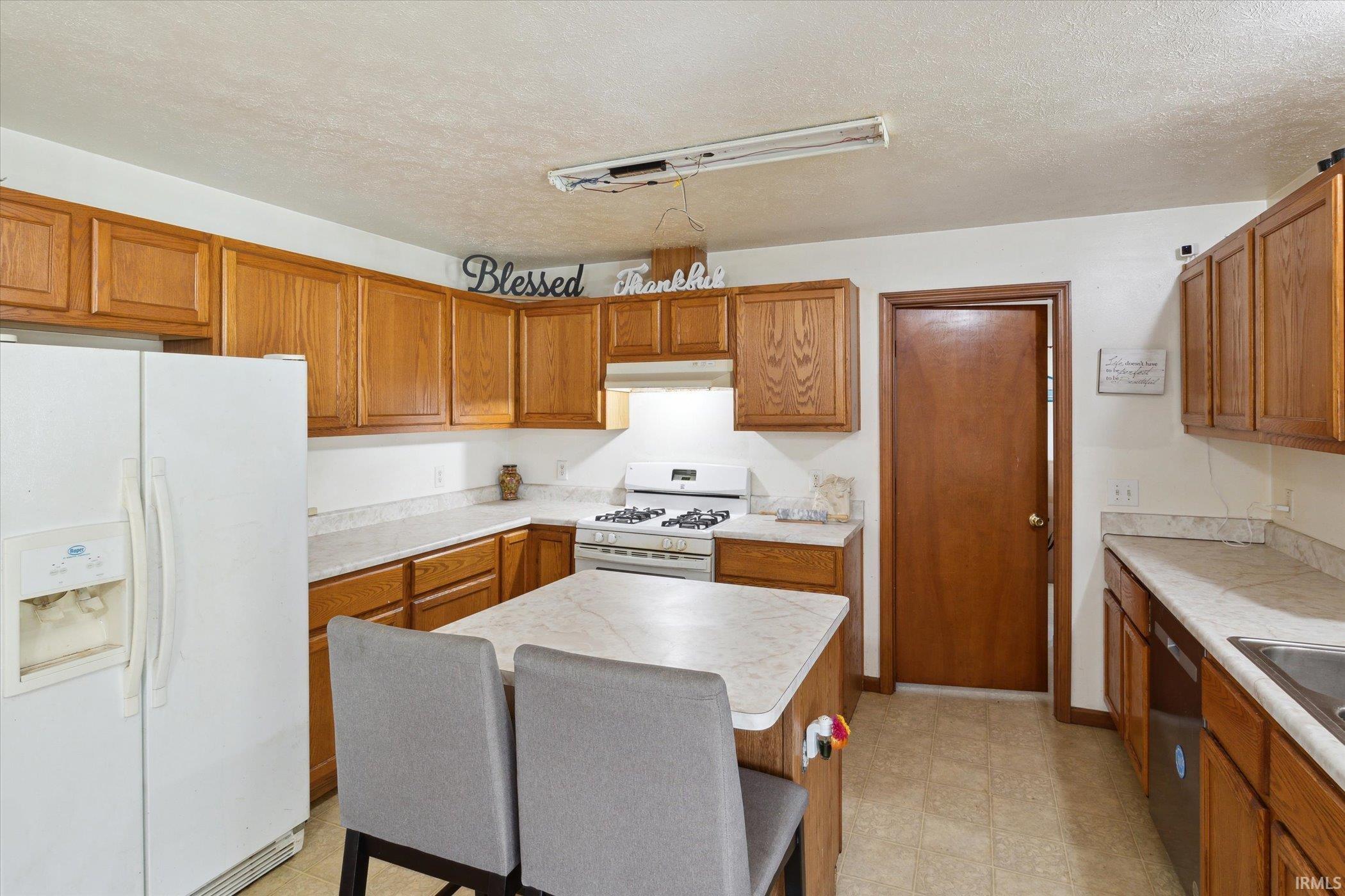 Photo 11 of 27380 Sunnyfield Drive