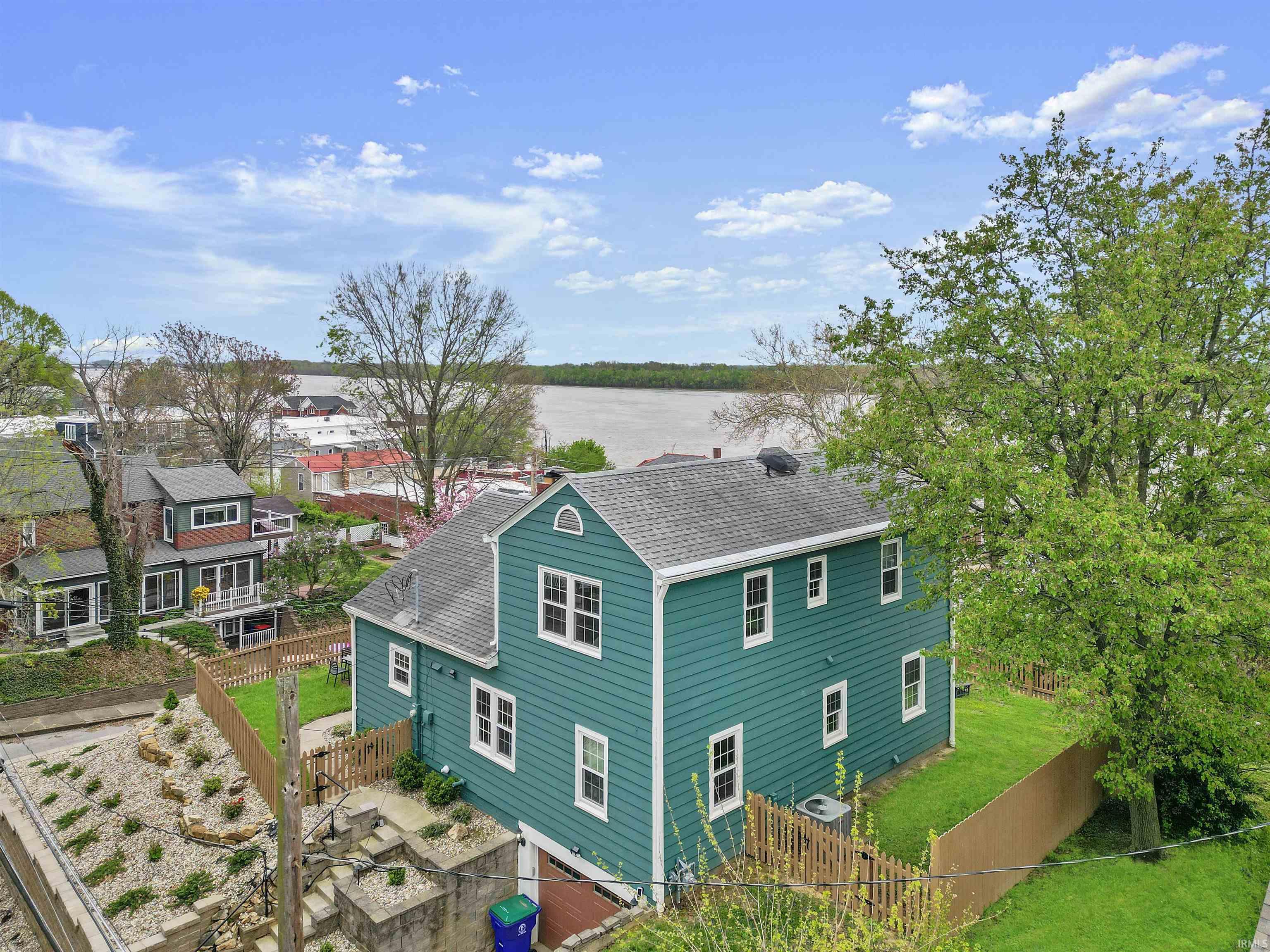 Homes for sale in Newburgh, IN | 110 Monroe St, Newburgh, IN 47630 | MLS# 202514542