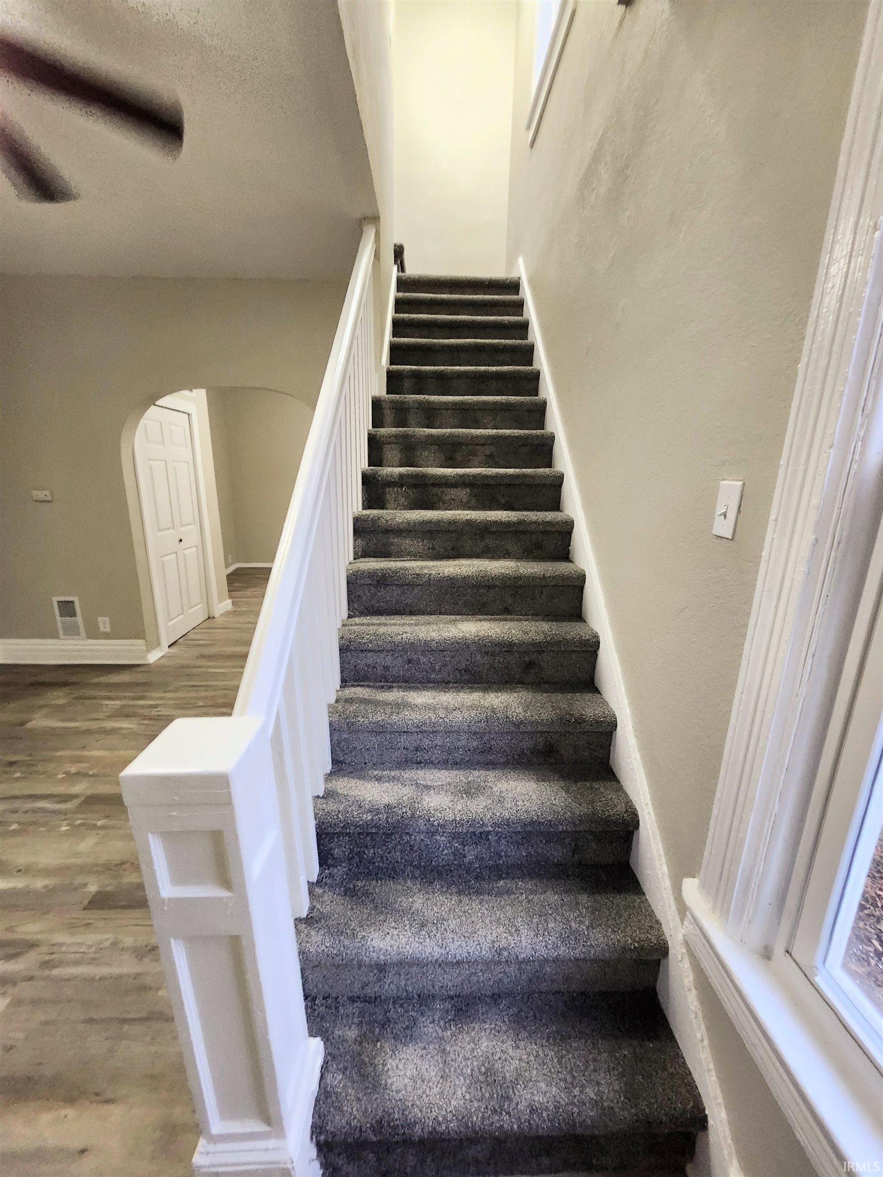 Photo 7 of 713 E Franklin Street