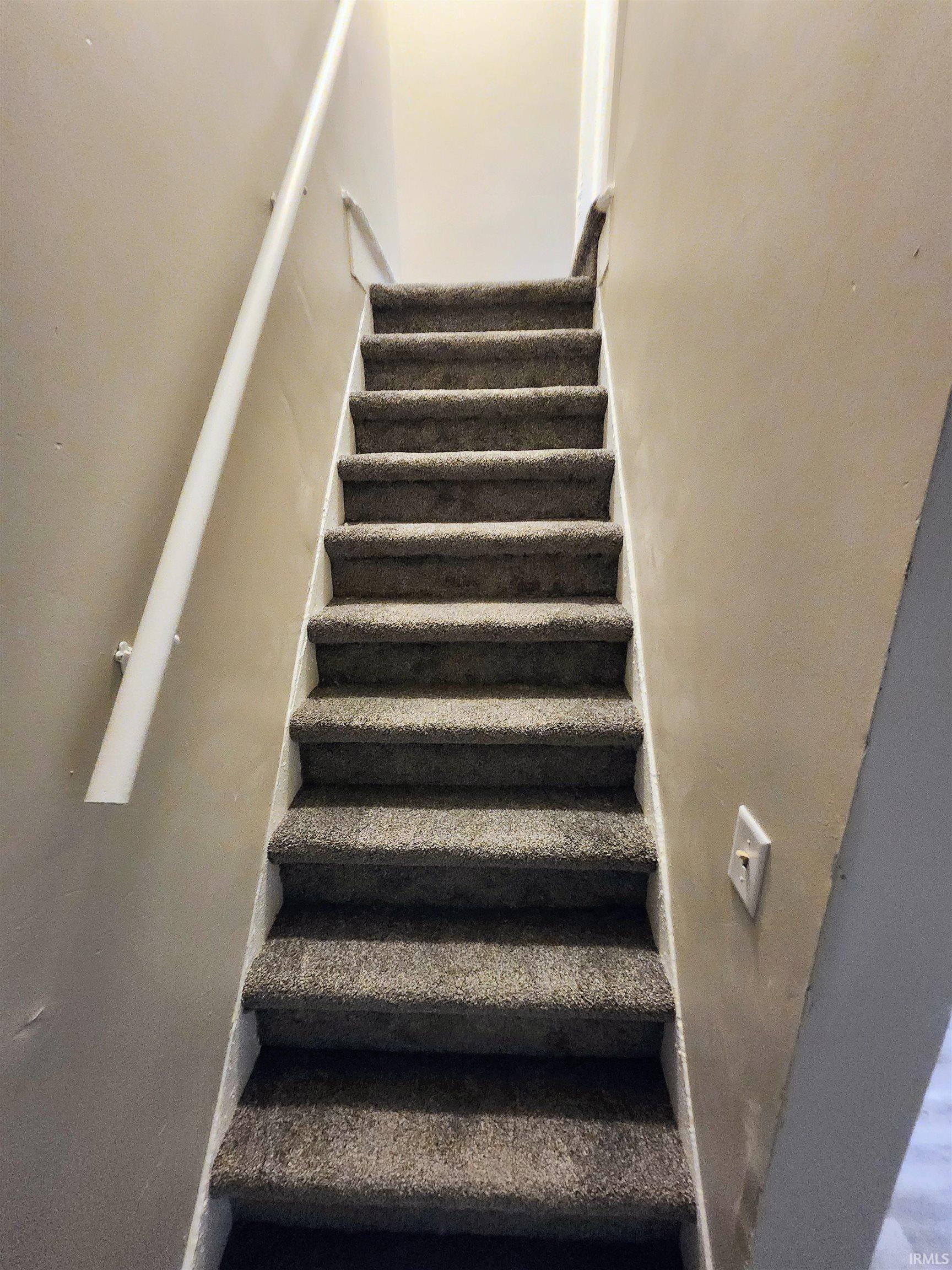 Photo 8 of 713 E Franklin Street