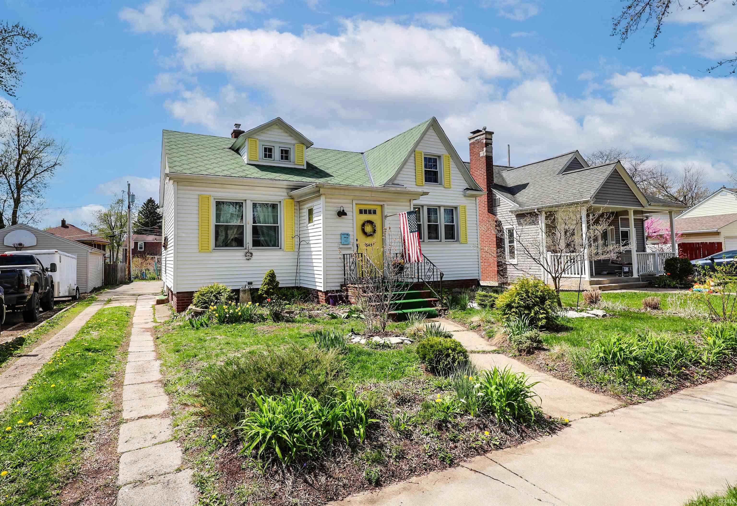 Photo 0 of 1645 Rumsey Avenue