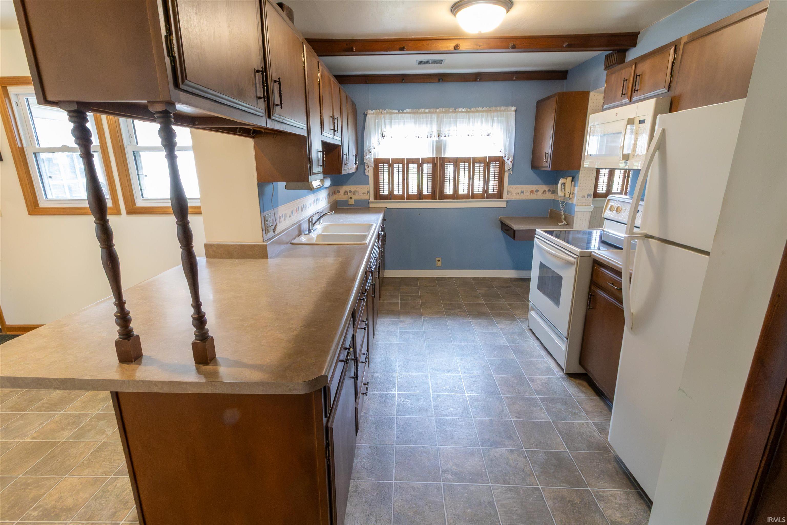 Photo 12 of 902 Saint Felix Drive