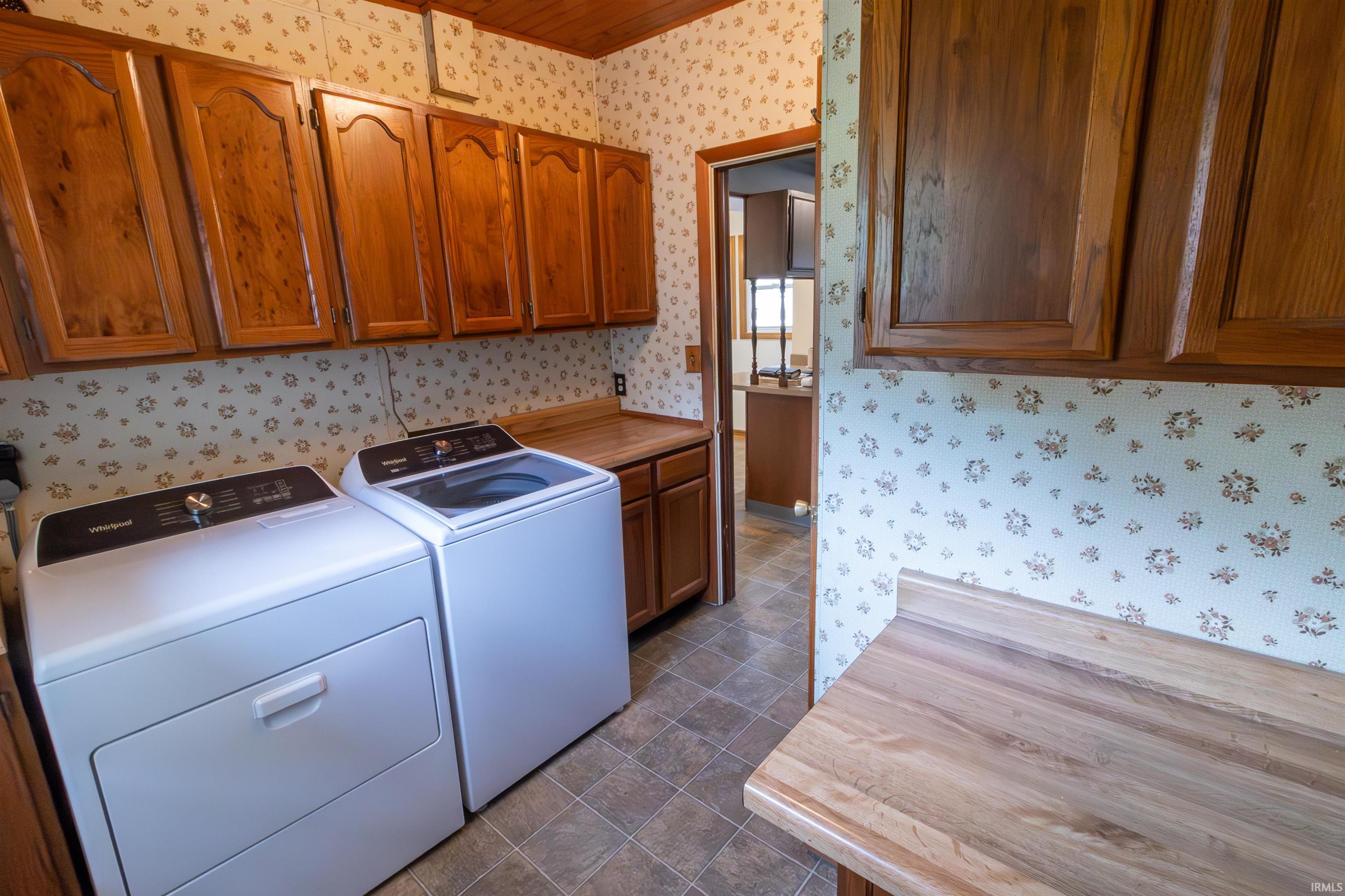 Photo 13 of 902 Saint Felix Drive
