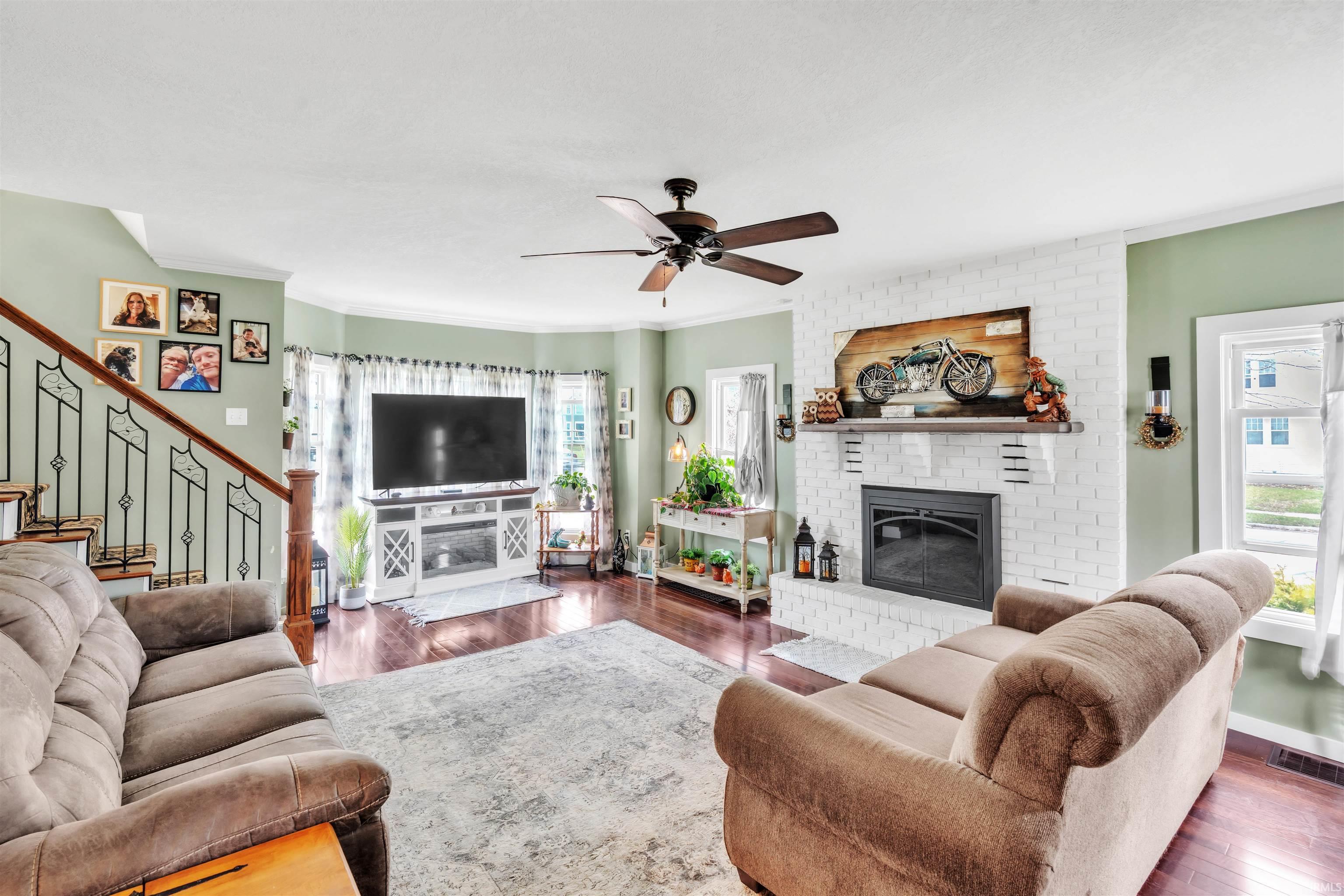 Photo 1 of 719 E Mitchell Street